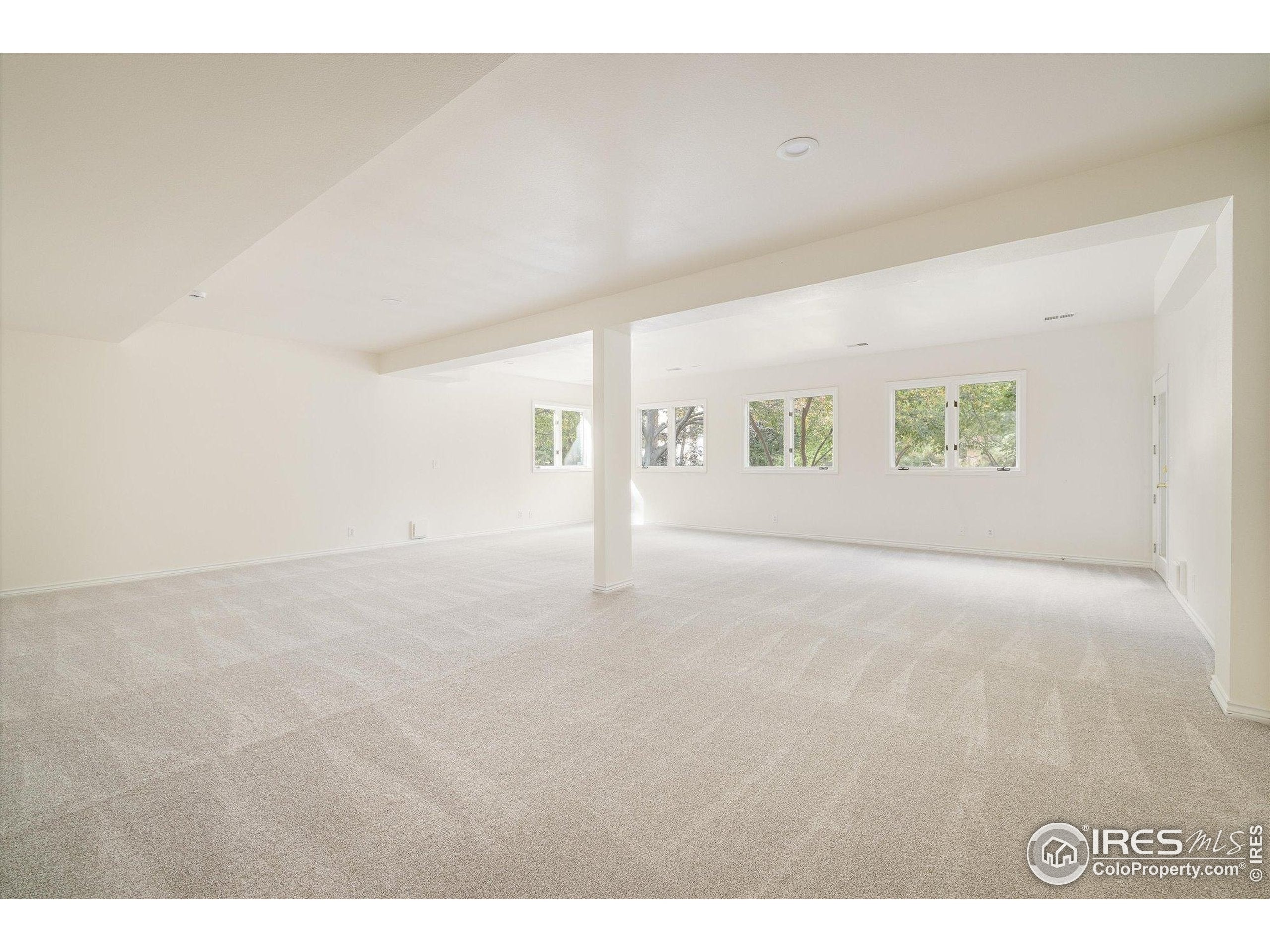 Lafayette, Colorado, 80026, United States, 4 Bedrooms Bedrooms, ,3 BathroomsBathrooms,Residential,Active,1959544