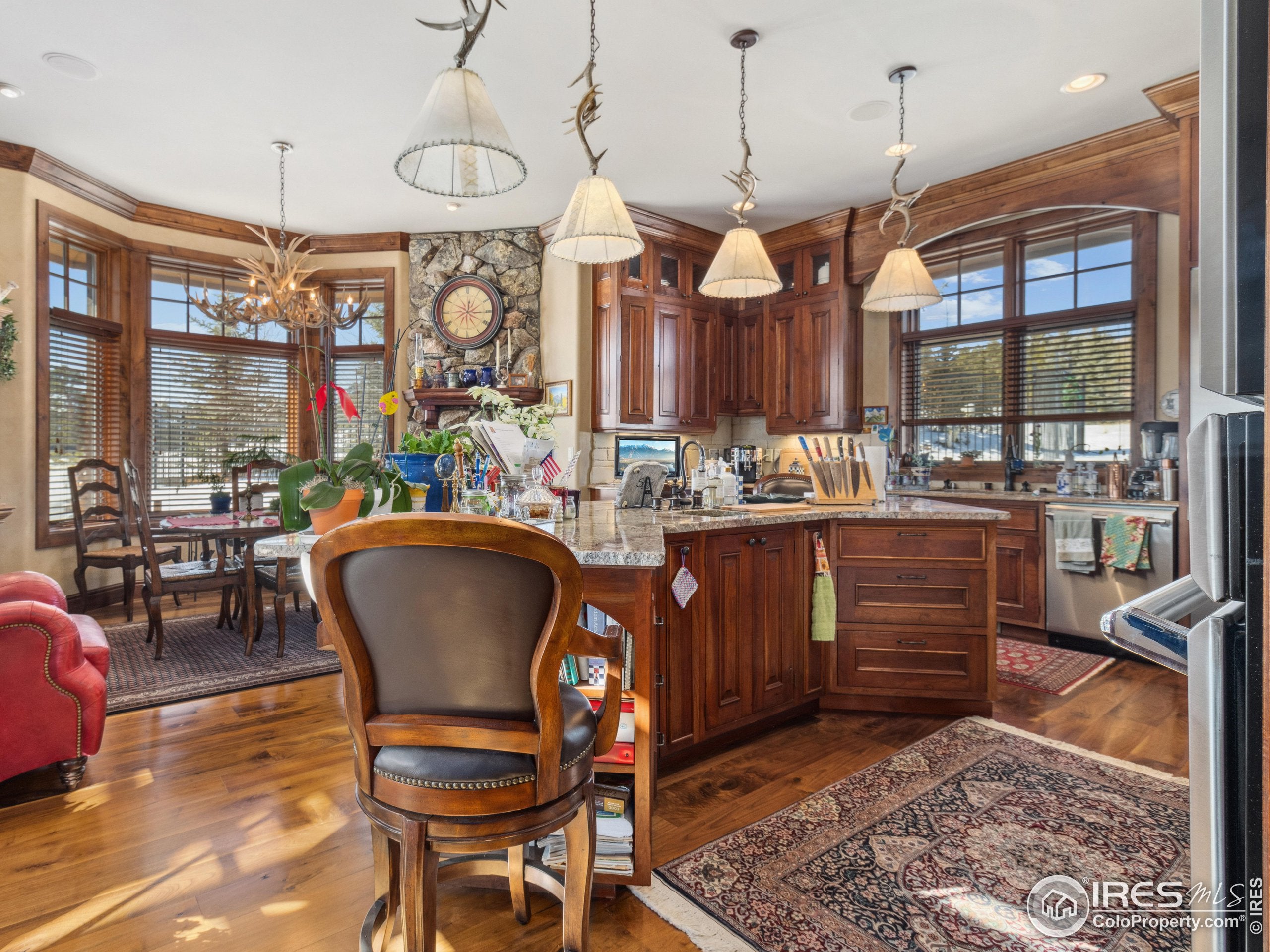 Estes Park, Colorado, 80517, United States, ,4 BathroomsBathrooms,Residential,Active,1702117