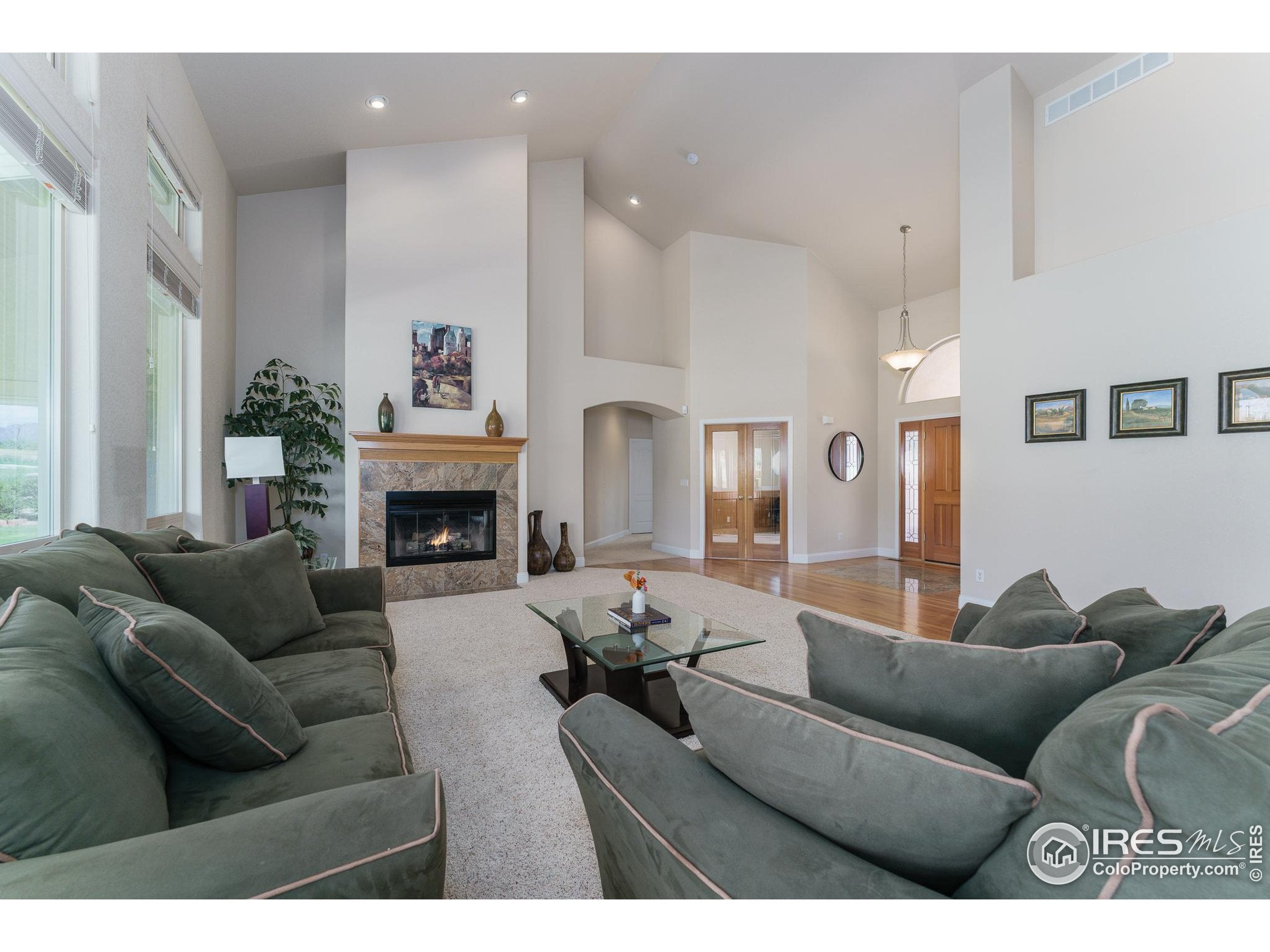 Arvada, Colorado, 80005, United States, 4 Bedrooms Bedrooms, ,4 BathroomsBathrooms,Residential,Active,1922299