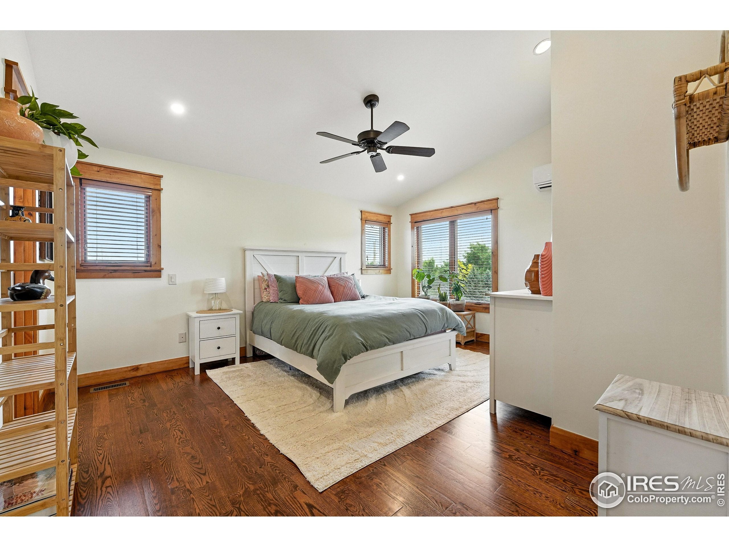 Boulder, Colorado, 80304, United States, 5 Bedrooms Bedrooms, ,4 BathroomsBathrooms,Residential,Active,1997632