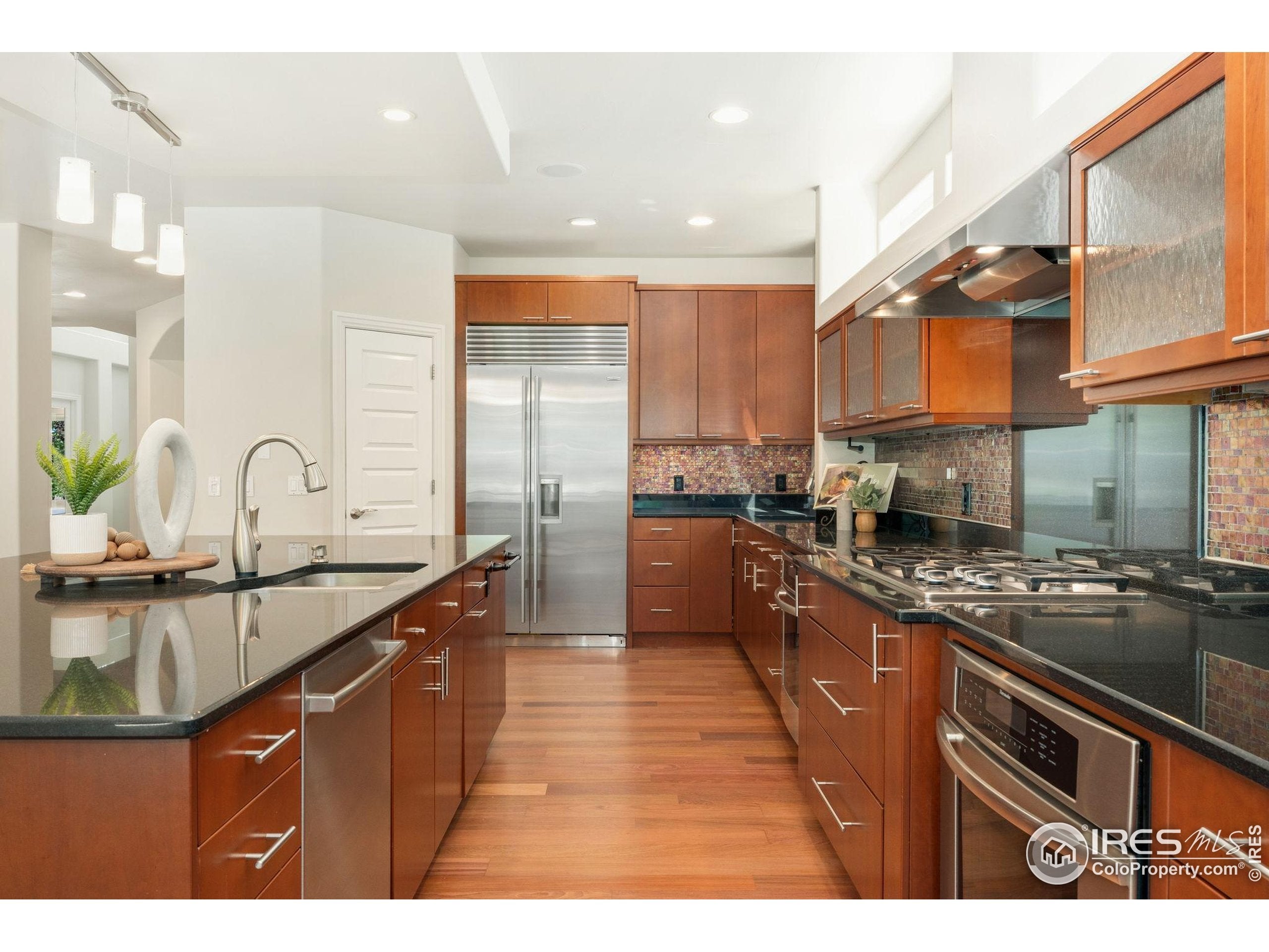 Lafayette, Colorado, 80026, United States, 6 Bedrooms Bedrooms, ,5 BathroomsBathrooms,Residential,Active,1945353