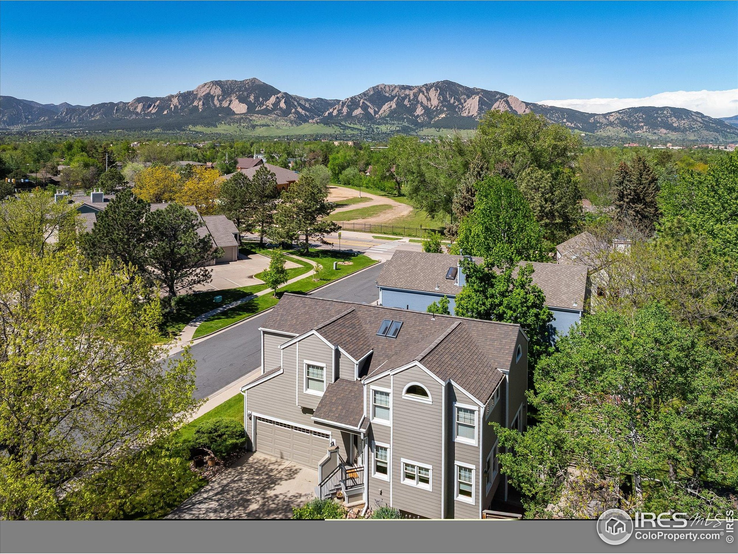 Boulder, Colorado, 80303, United States, 3 Bedrooms Bedrooms, ,4 BathroomsBathrooms,Residential,Active,1820373