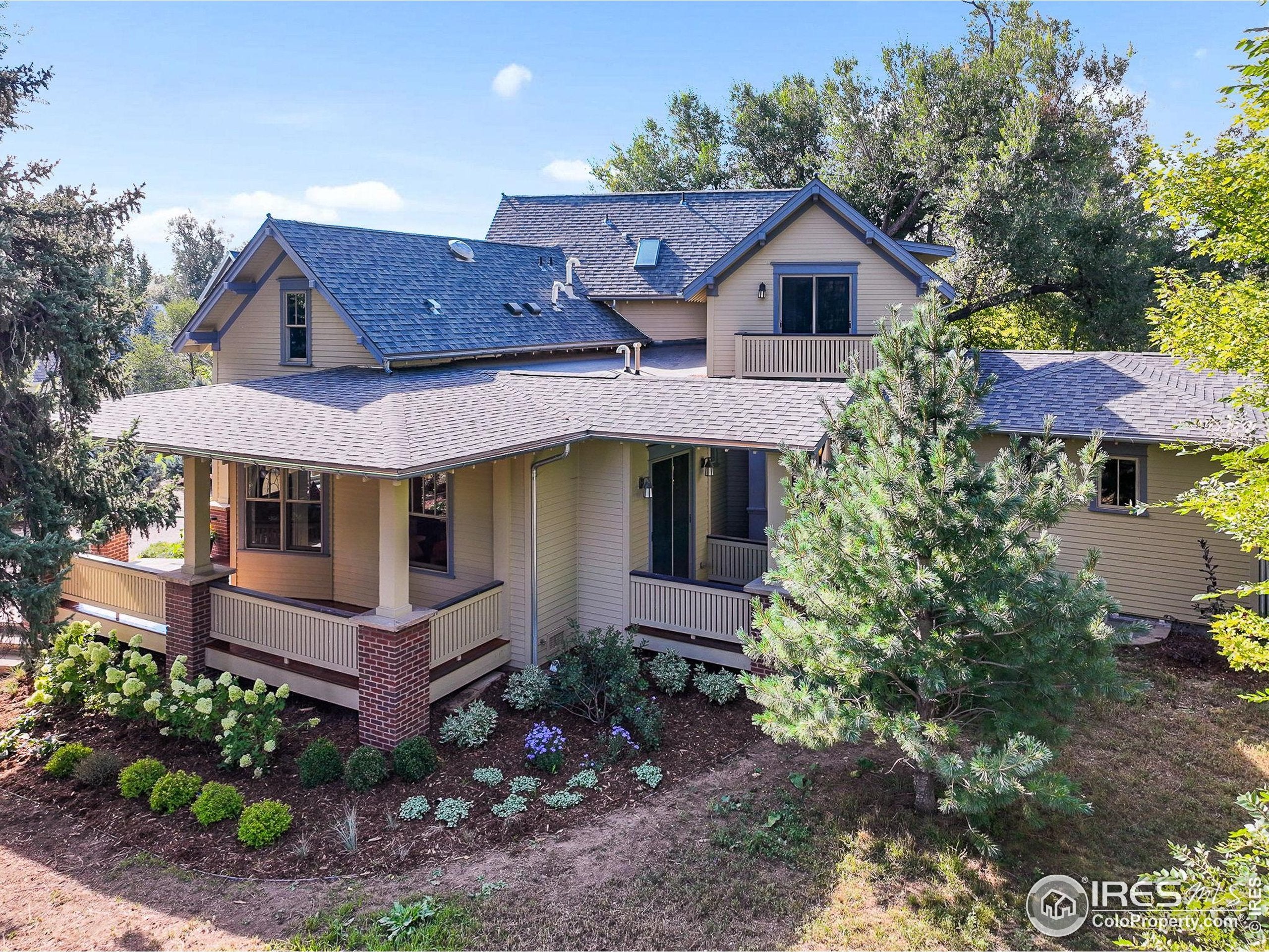 Louisville, Colorado, 80027, United States, 3 Bedrooms Bedrooms, ,3 BathroomsBathrooms,Residential,Pending,1997546