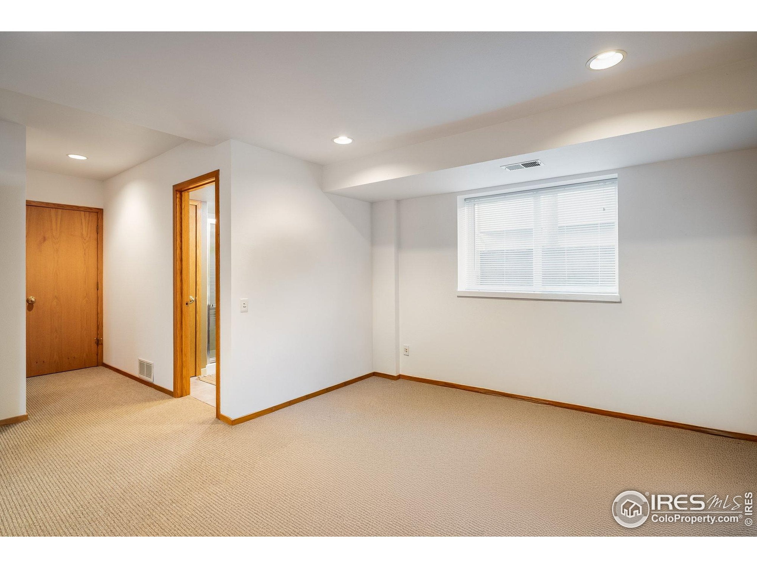 Boulder, Colorado, 80303, United States, 3 Bedrooms Bedrooms, ,4 BathroomsBathrooms,Residential,Active,1820373