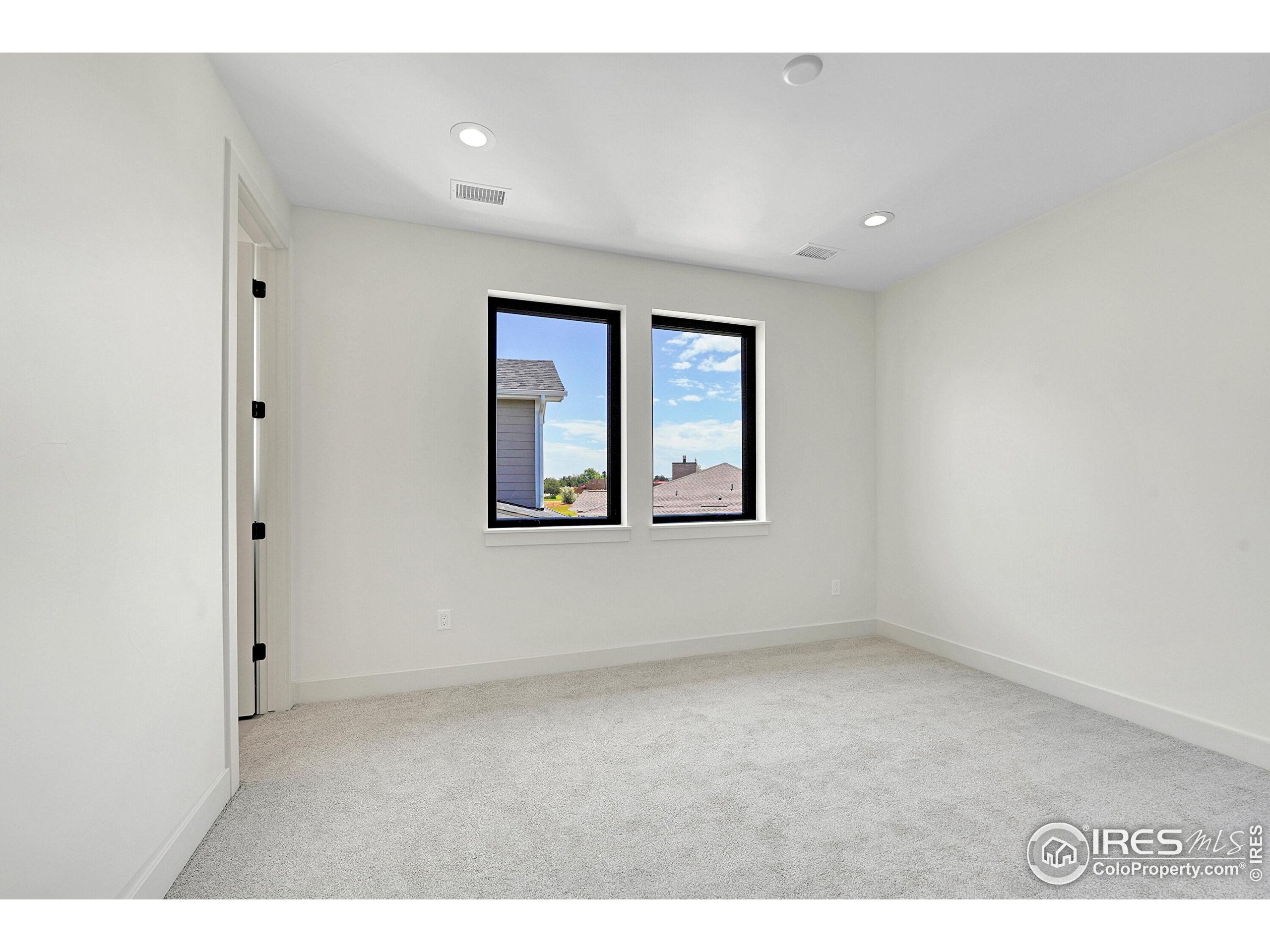 Louisville, Colorado, 80027, United States, 5 Bedrooms Bedrooms, ,6 BathroomsBathrooms,Residential,Active,1997547