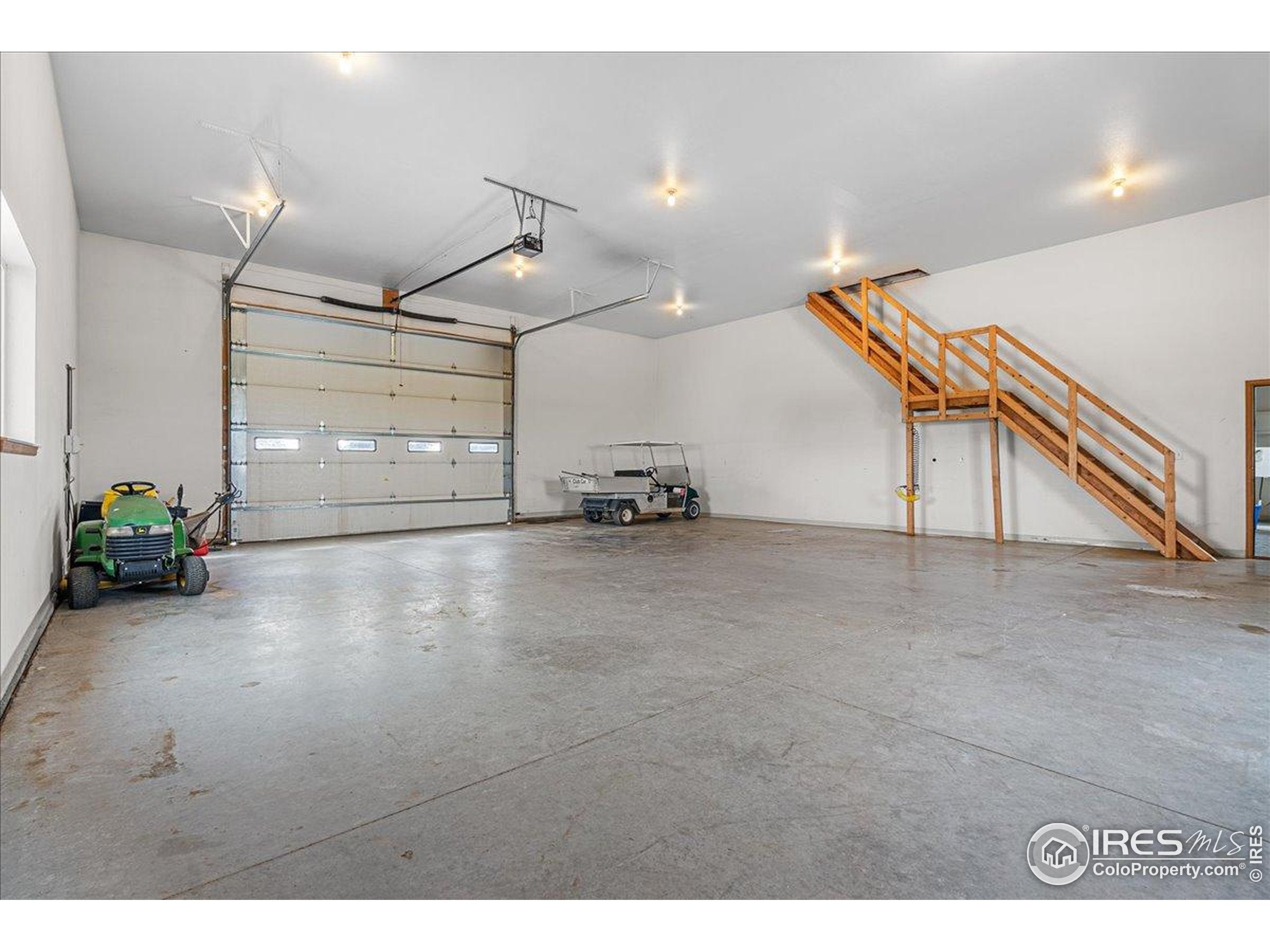 Loveland, Colorado, 80538, United States, 7 Bedrooms Bedrooms, ,5 BathroomsBathrooms,Residential,Active,1952273