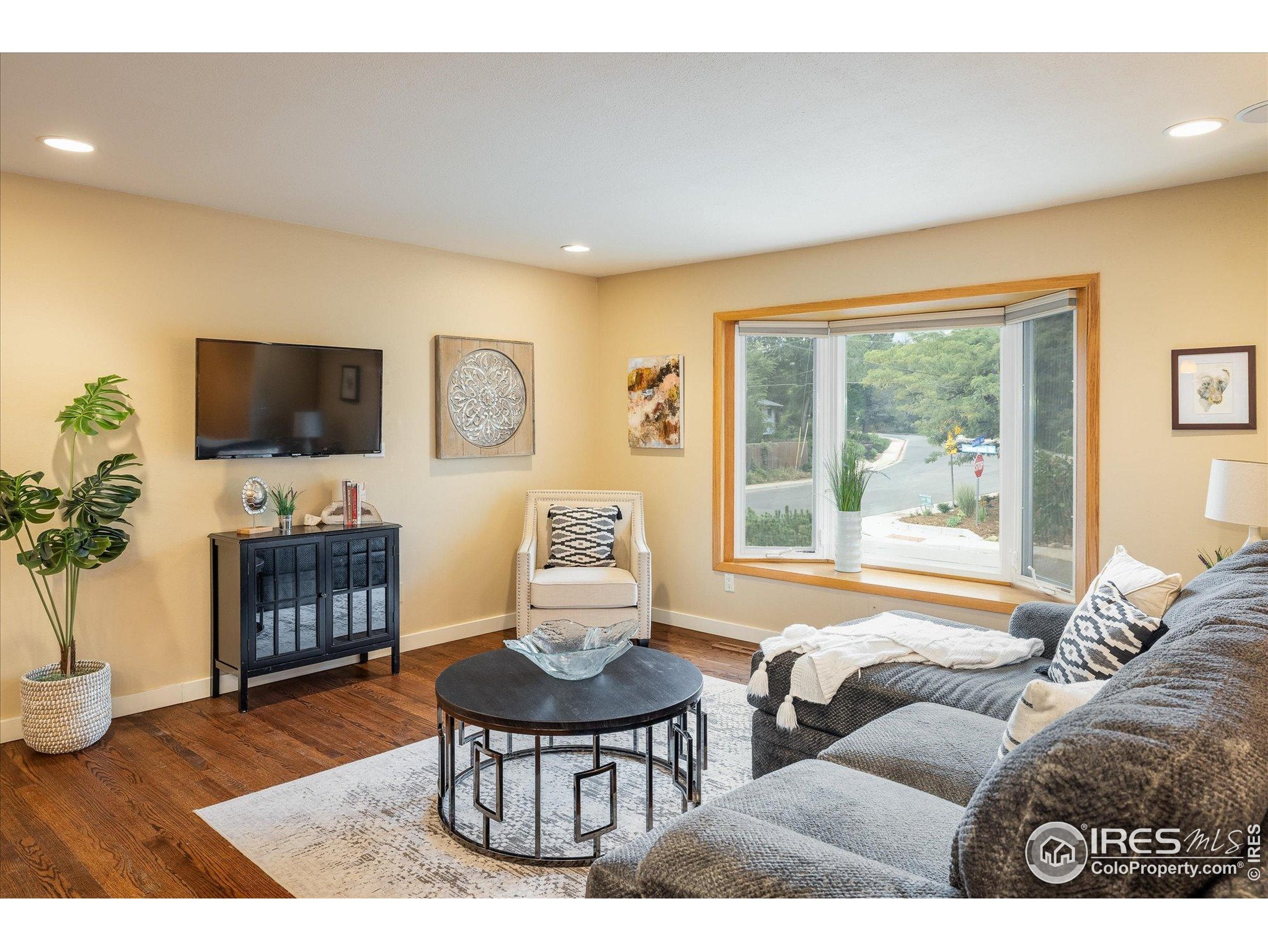 Boulder, Colorado, 80304, United States, 3 Bedrooms Bedrooms, ,2 BathroomsBathrooms,Residential,Active,1943829