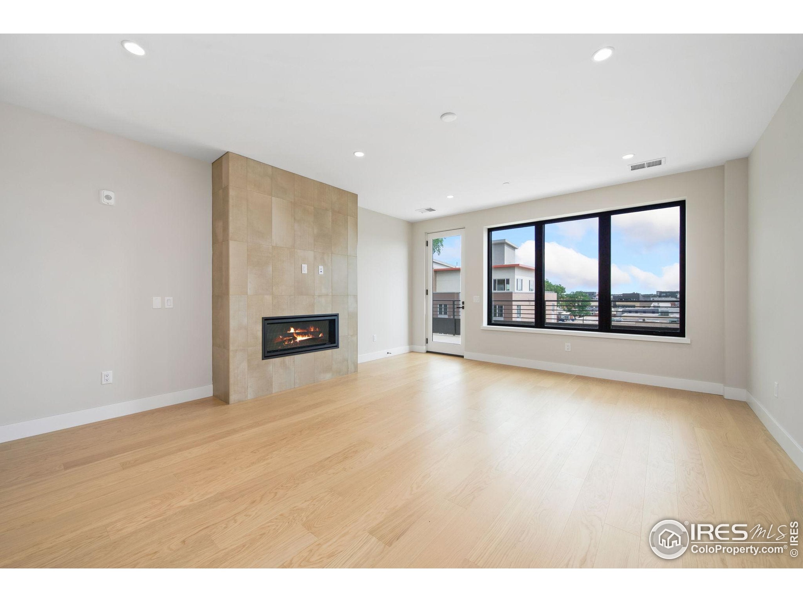 Loveland, Colorado, 80537, United States, 2 Bedrooms Bedrooms, ,3 BathroomsBathrooms,Residential,Active,1884717