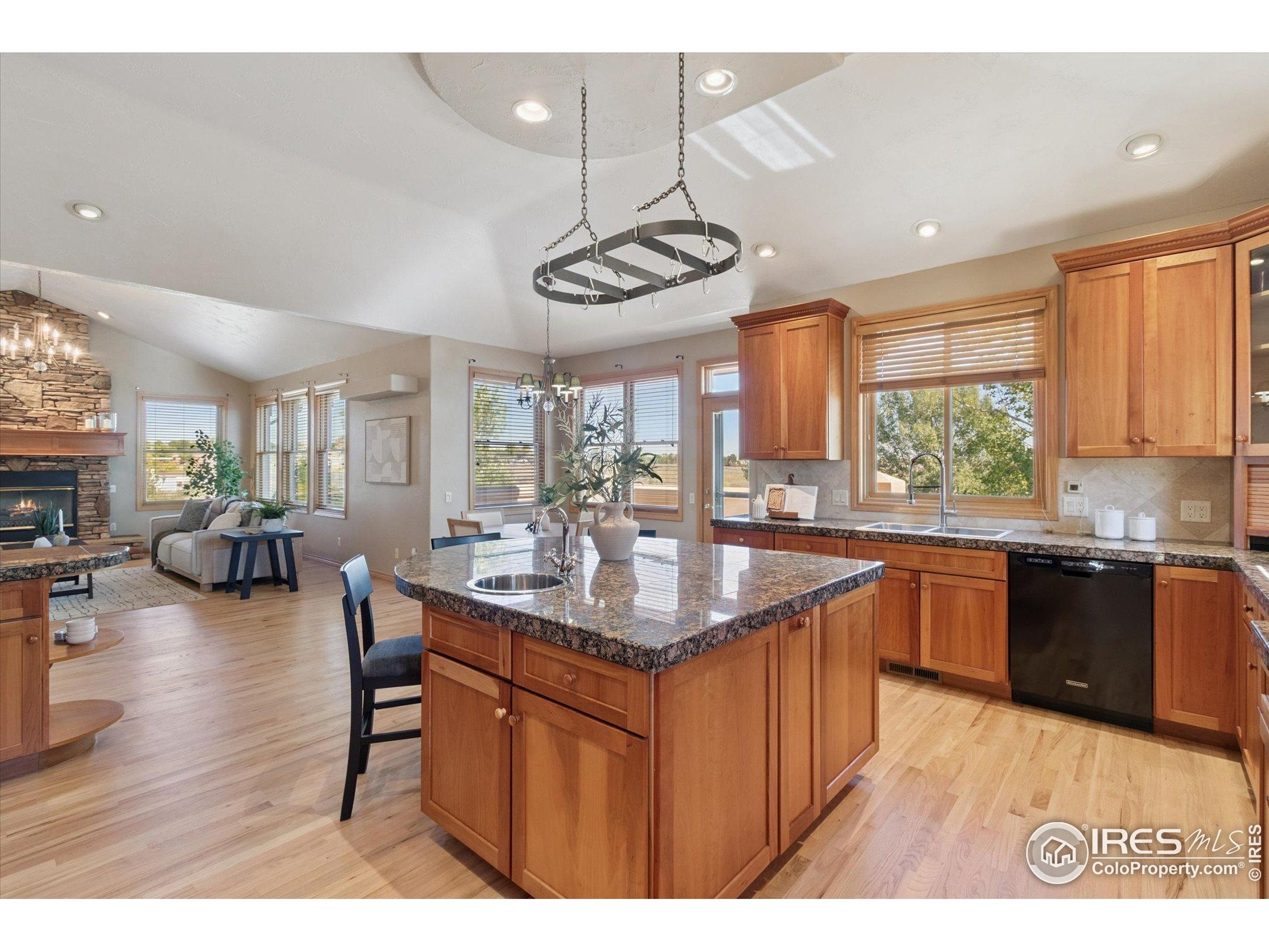 Brighton, Colorado, 80602, United States, 4 Bedrooms Bedrooms, ,4 BathroomsBathrooms,Residential,Active,1952465