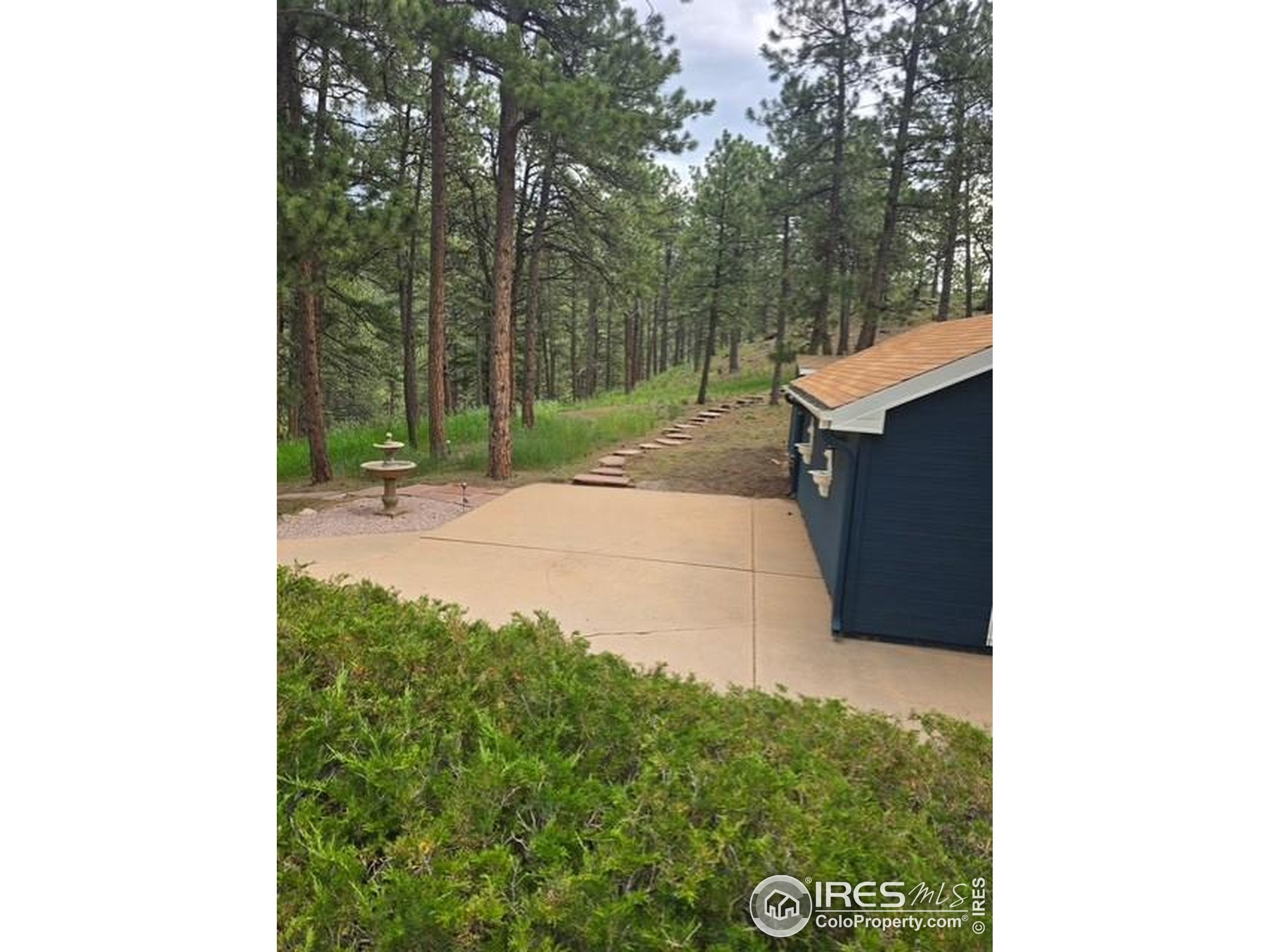 Boulder, Colorado, 80302, United States, 4 Bedrooms Bedrooms, ,5 BathroomsBathrooms,Residential,Pending,1953002