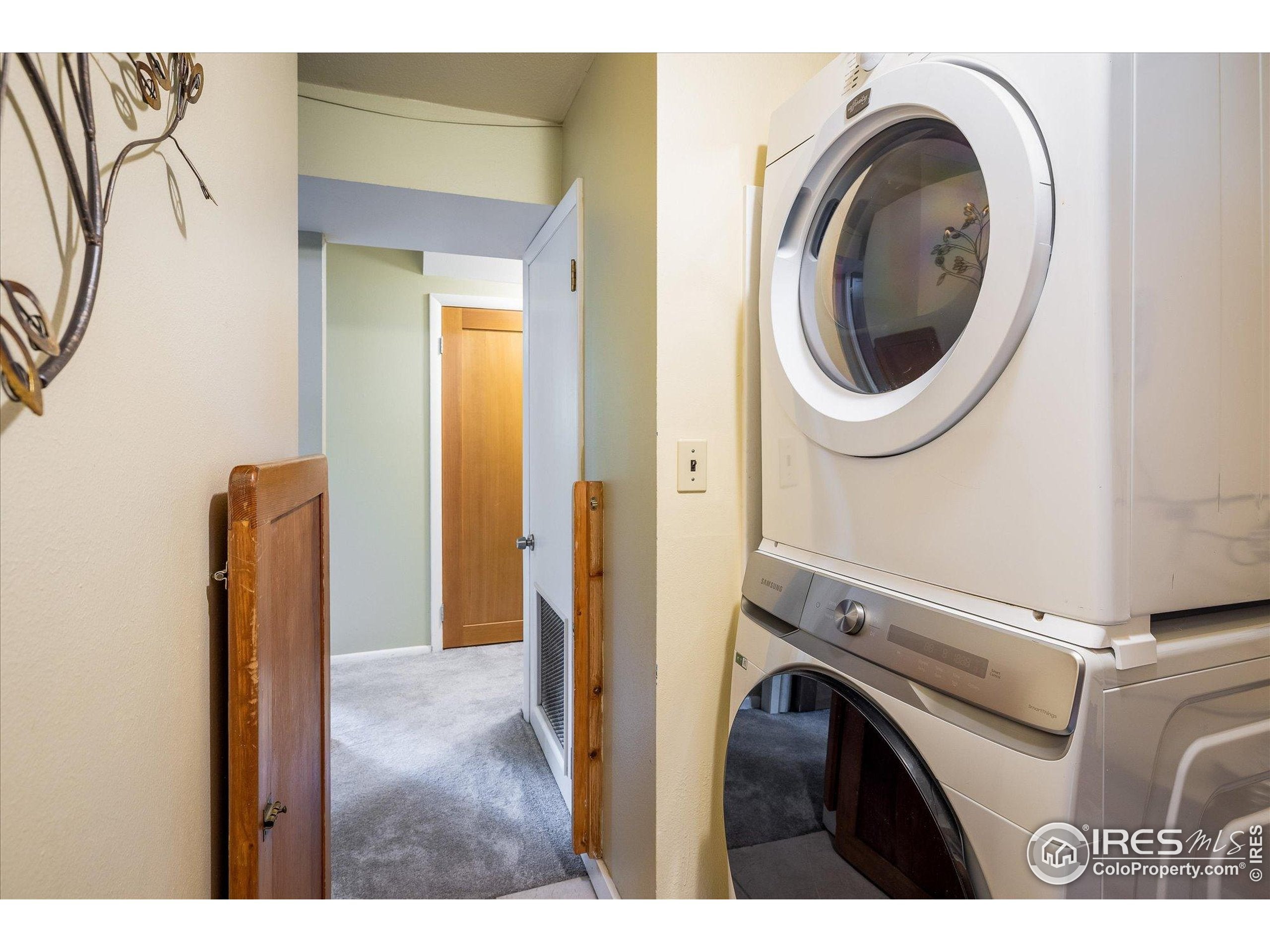 Boulder, Colorado, 80304, United States, 3 Bedrooms Bedrooms, ,2 BathroomsBathrooms,Residential,Active,1943829