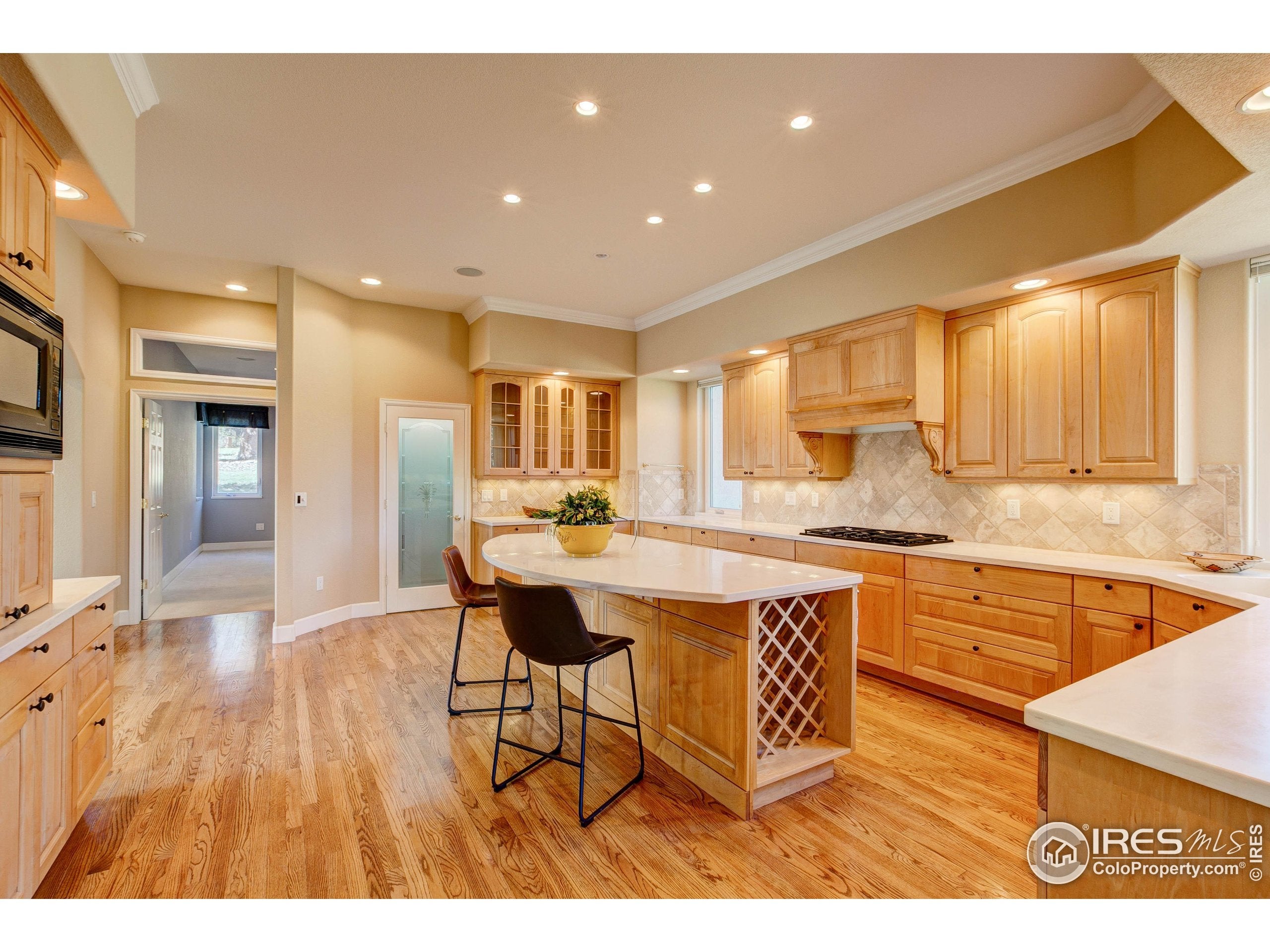 Estes Park, Colorado, 80517, United States, 4 Bedrooms Bedrooms, ,3 BathroomsBathrooms,Residential,Active,1952630