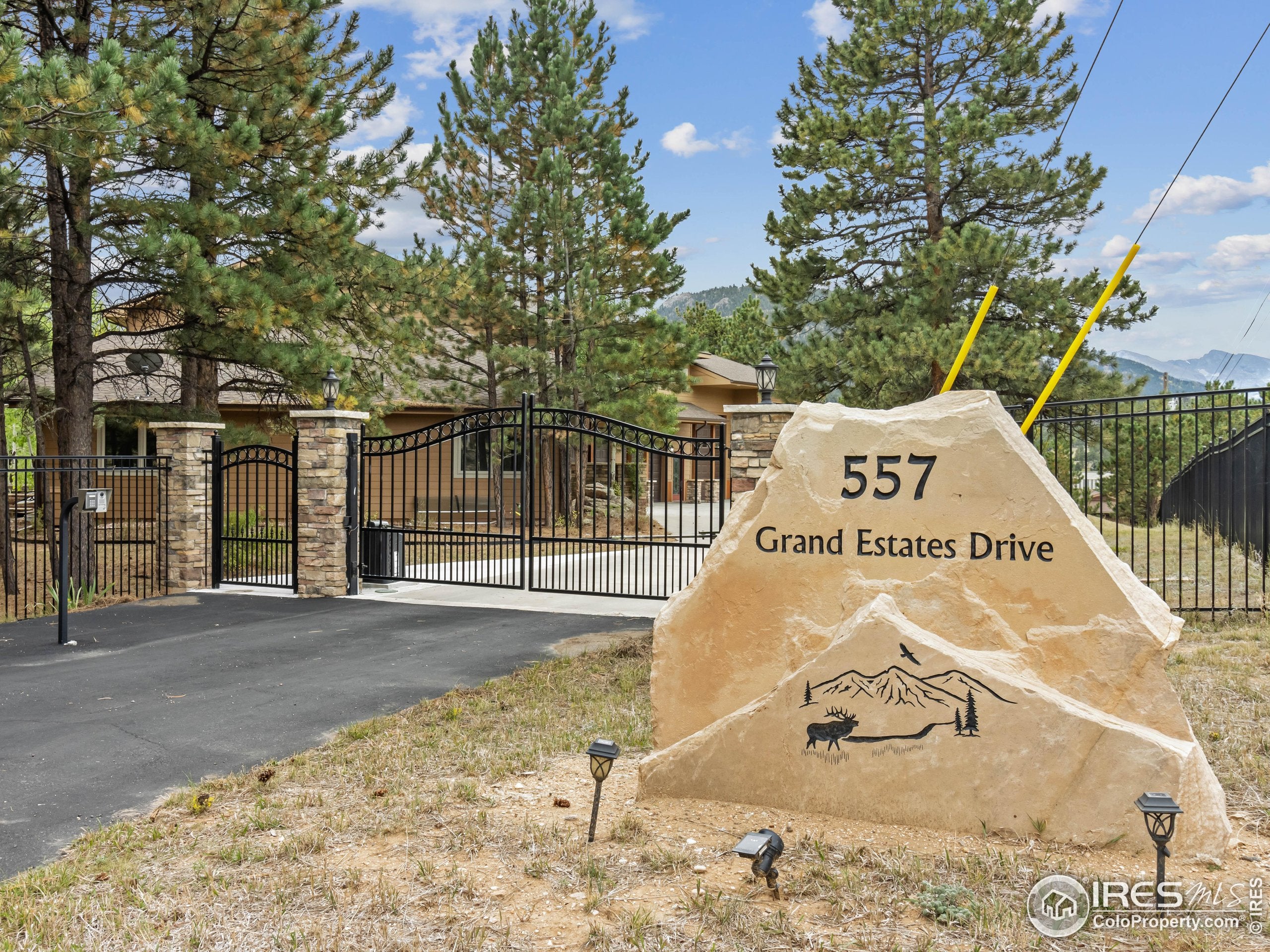 Estes Park, Colorado, 80517, United States, 5 Bedrooms Bedrooms, ,4 BathroomsBathrooms,Residential,Contingent,1824567