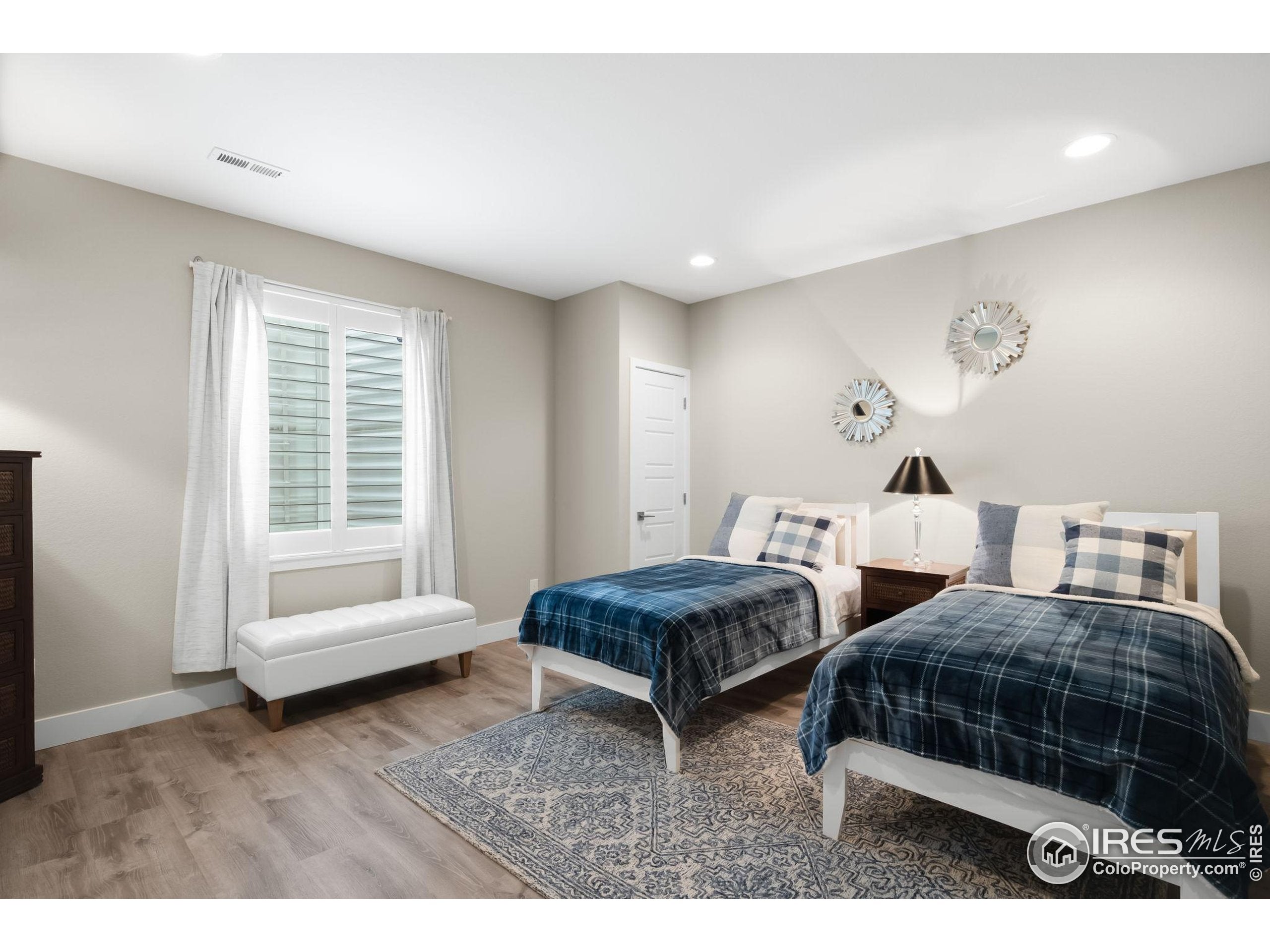 Golden, Colorado, 80403, United States, 5 Bedrooms Bedrooms, ,4 BathroomsBathrooms,Residential,Active,1945502