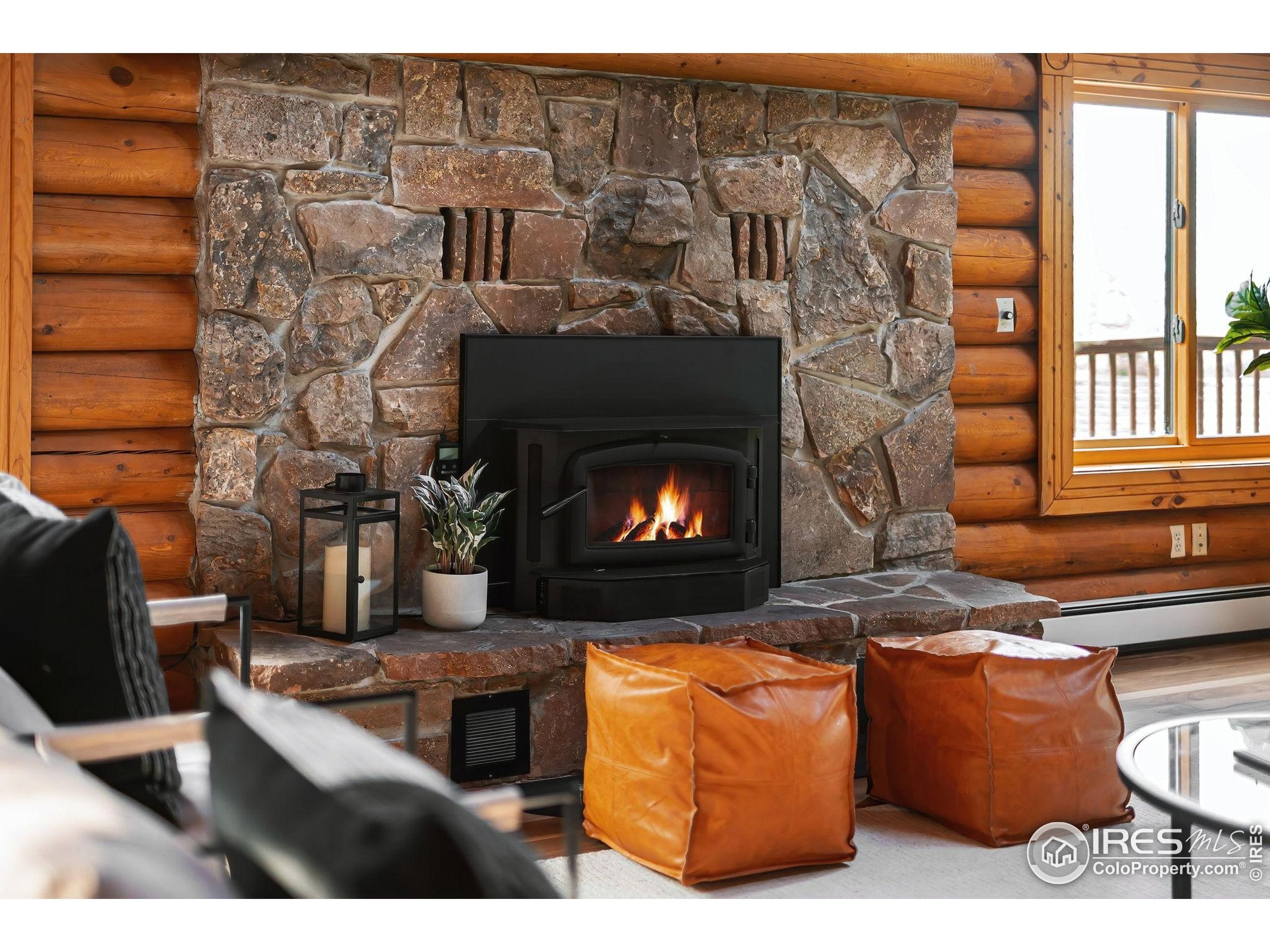 Boulder, Colorado, 80302, United States, 4 Bedrooms Bedrooms, ,4 BathroomsBathrooms,Residential,Active,1997631