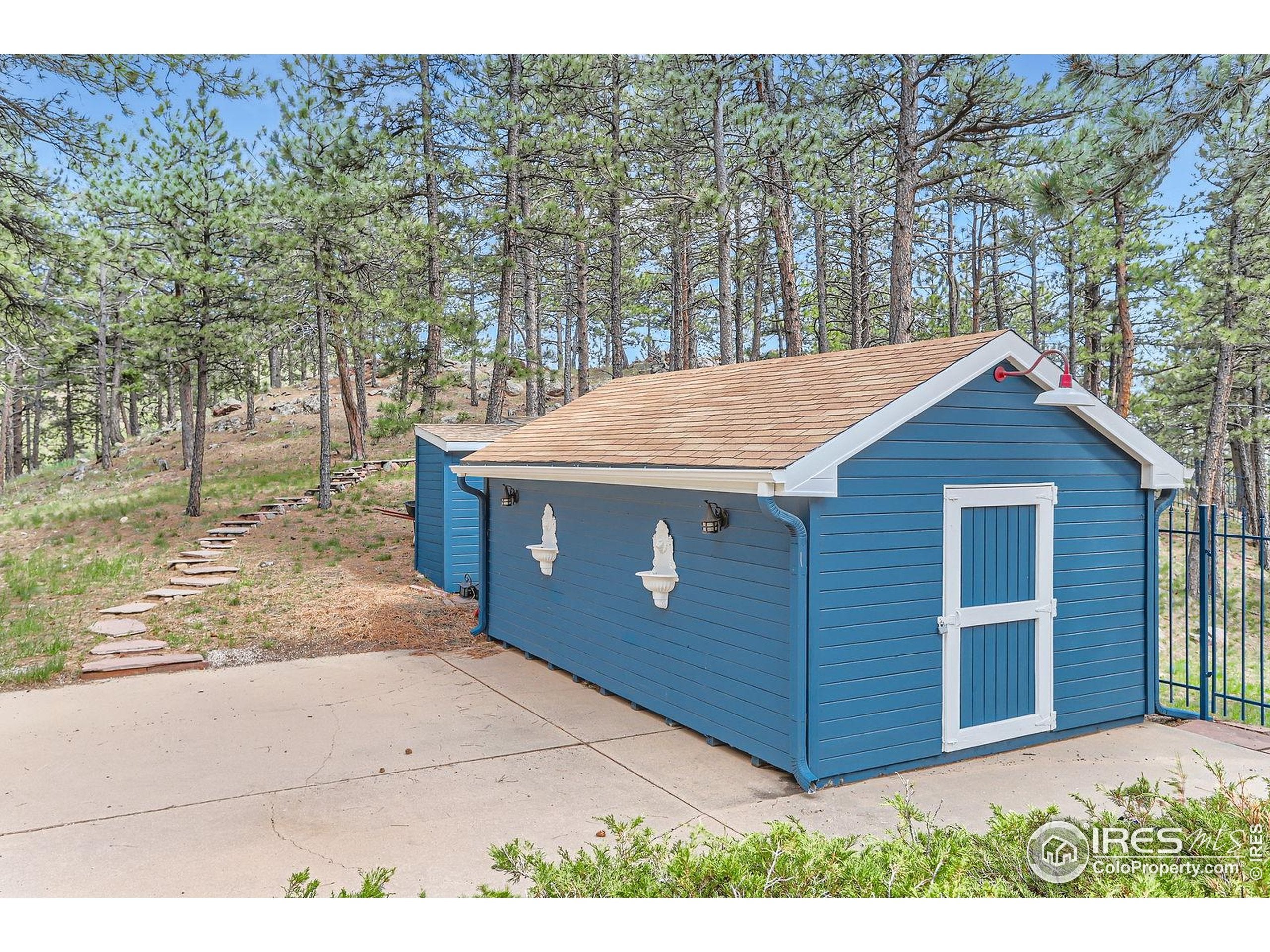 Boulder, Colorado, 80302, United States, 4 Bedrooms Bedrooms, ,5 BathroomsBathrooms,Residential,Pending,1953002