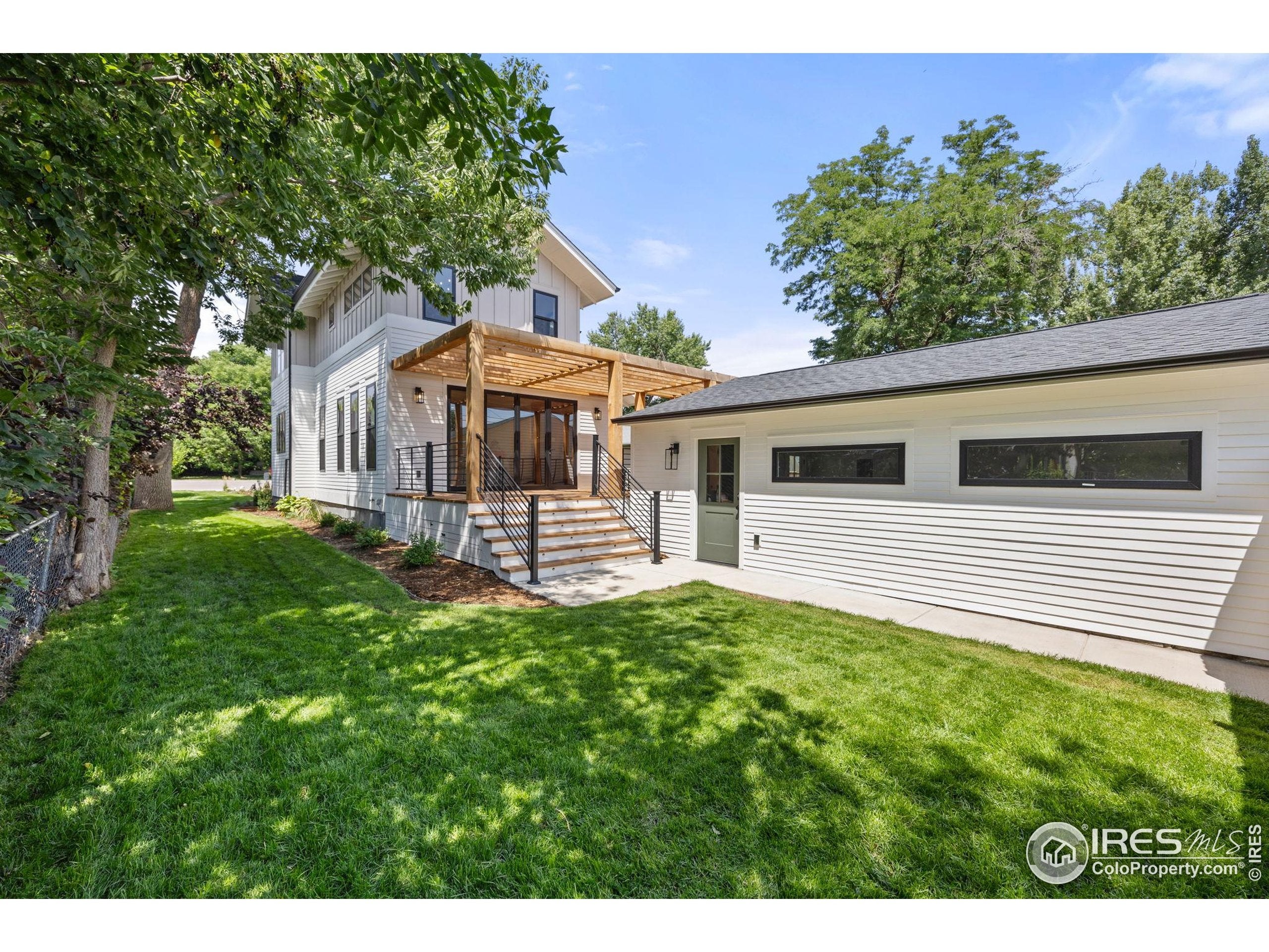 Louisville, Colorado, 80027, United States, 6 Bedrooms Bedrooms, ,4 BathroomsBathrooms,Residential,Active,1903214