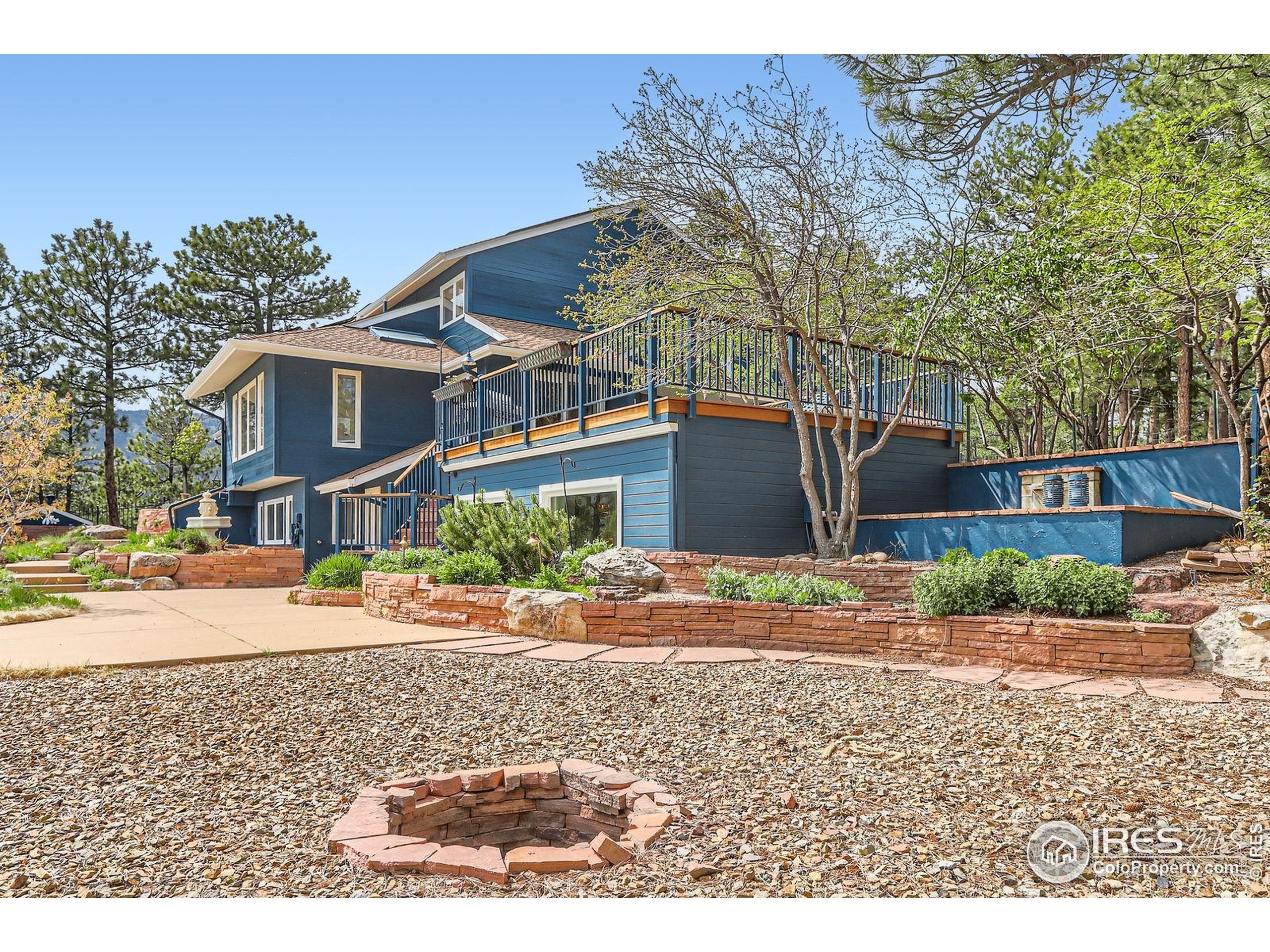 Boulder, Colorado, 80302, United States, 4 Bedrooms Bedrooms, ,5 BathroomsBathrooms,Residential,Pending,1953002
