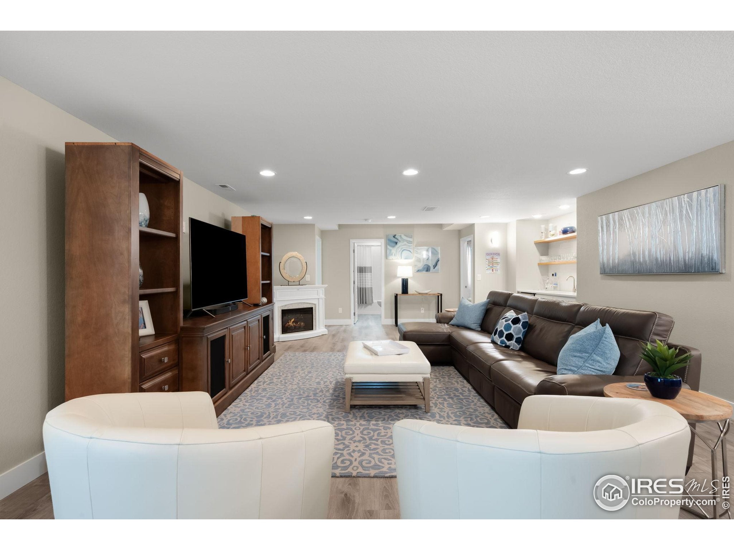 Golden, Colorado, 80403, United States, 5 Bedrooms Bedrooms, ,4 BathroomsBathrooms,Residential,Active,1945502