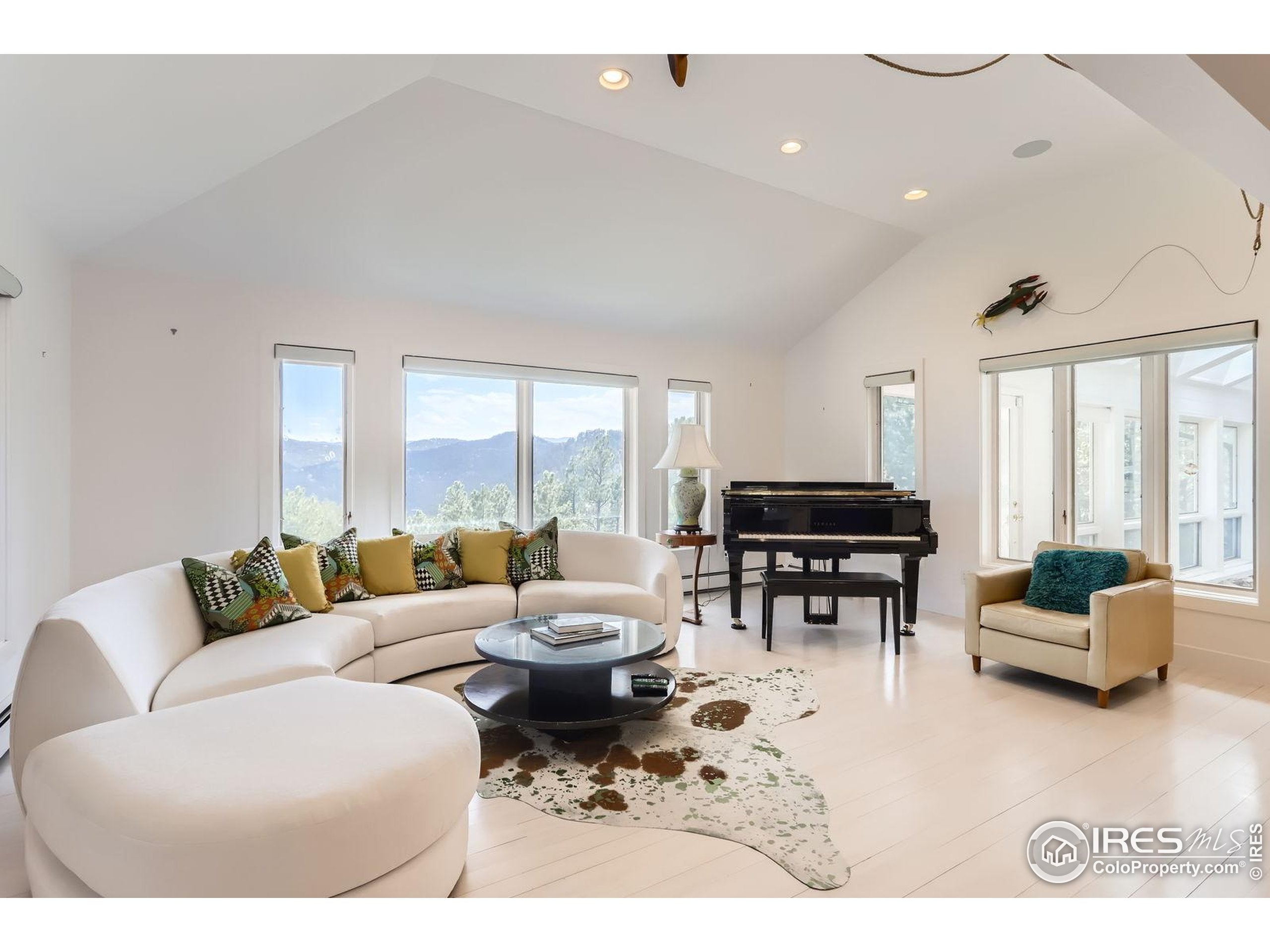 Boulder, Colorado, 80302, United States, 4 Bedrooms Bedrooms, ,5 BathroomsBathrooms,Residential,Pending,1953002