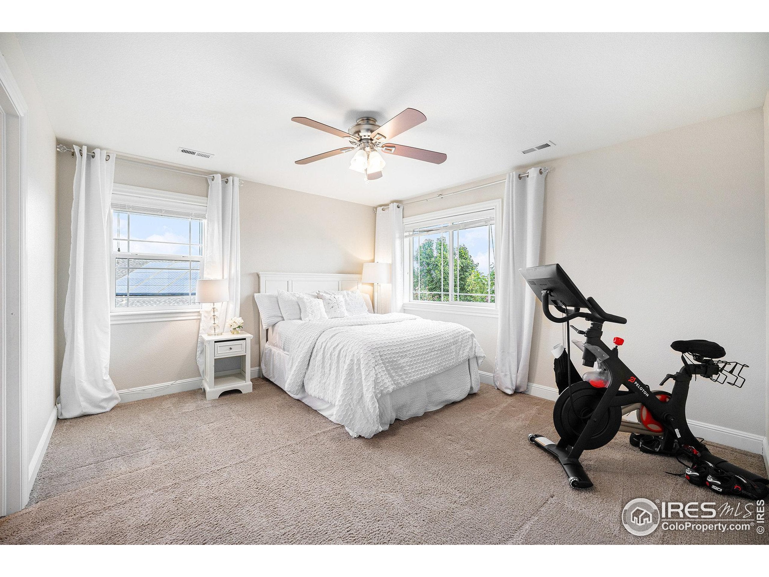 Arvada, Colorado, 80403, United States, 4 Bedrooms Bedrooms, ,5 BathroomsBathrooms,Residential,Active,1952032