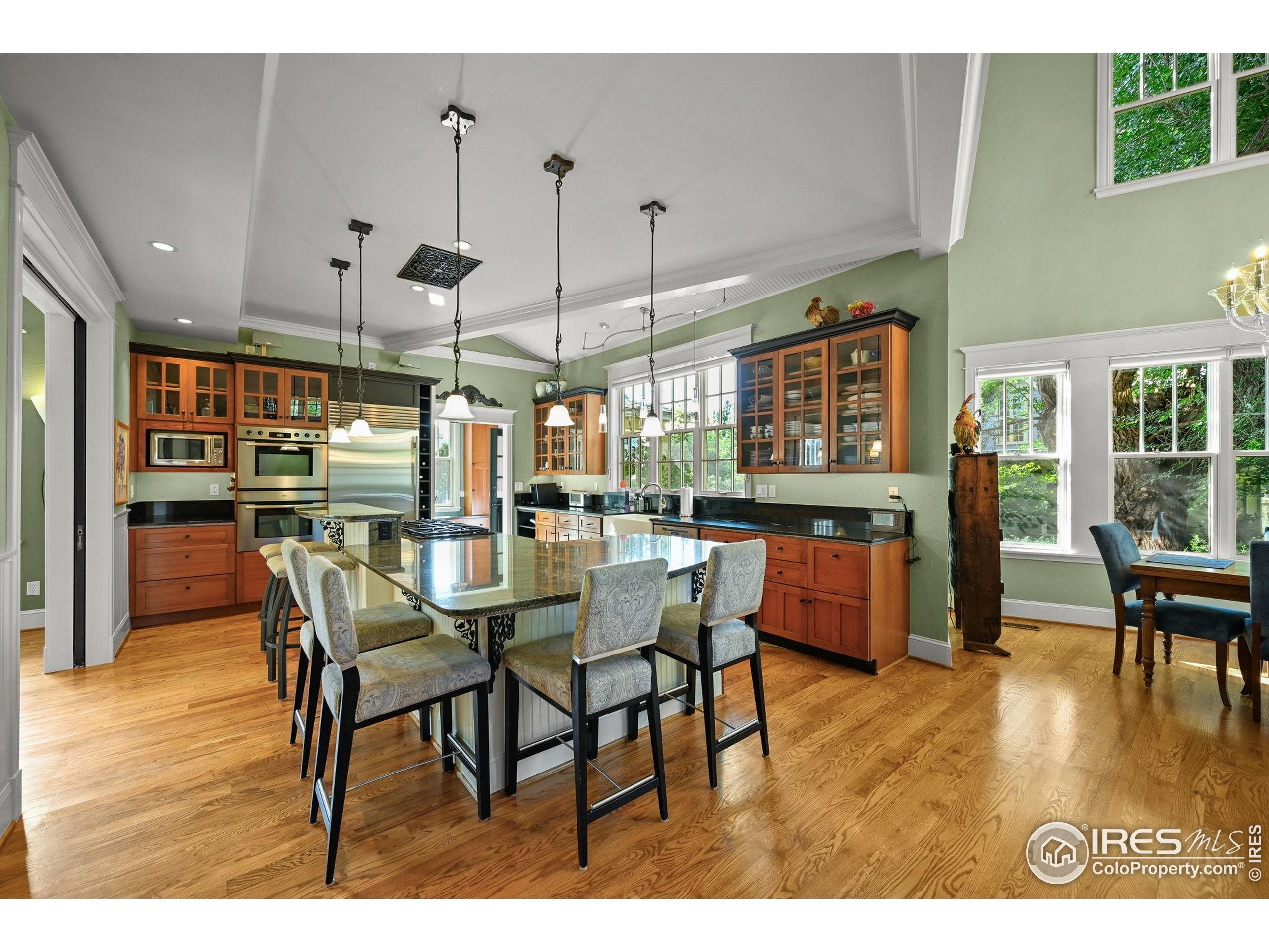 Louisville, Colorado, 80027, United States, 3 Bedrooms Bedrooms, ,3 BathroomsBathrooms,Residential,Pending,1997546