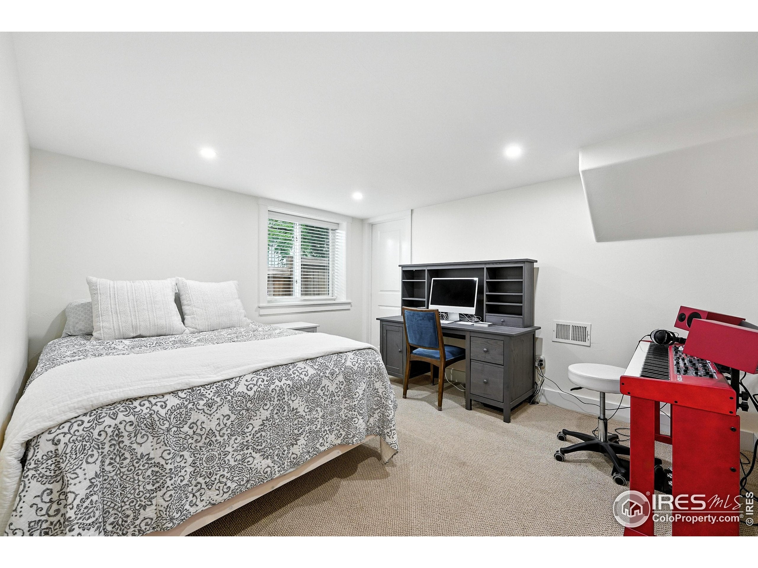 Boulder, Colorado, 80304, United States, 5 Bedrooms Bedrooms, ,4 BathroomsBathrooms,Residential,Active,1997632