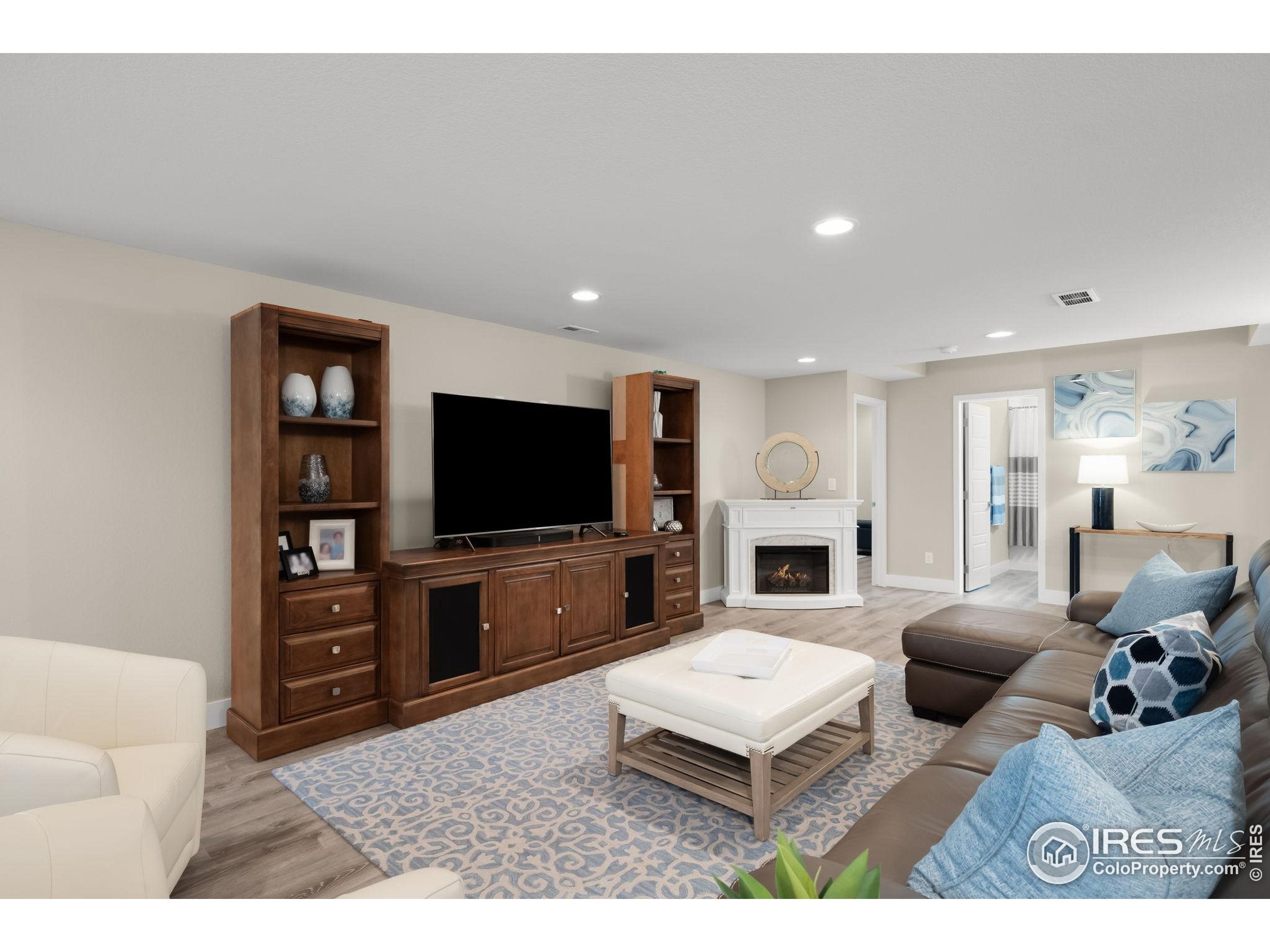 Golden, Colorado, 80403, United States, 5 Bedrooms Bedrooms, ,4 BathroomsBathrooms,Residential,Active,1945502