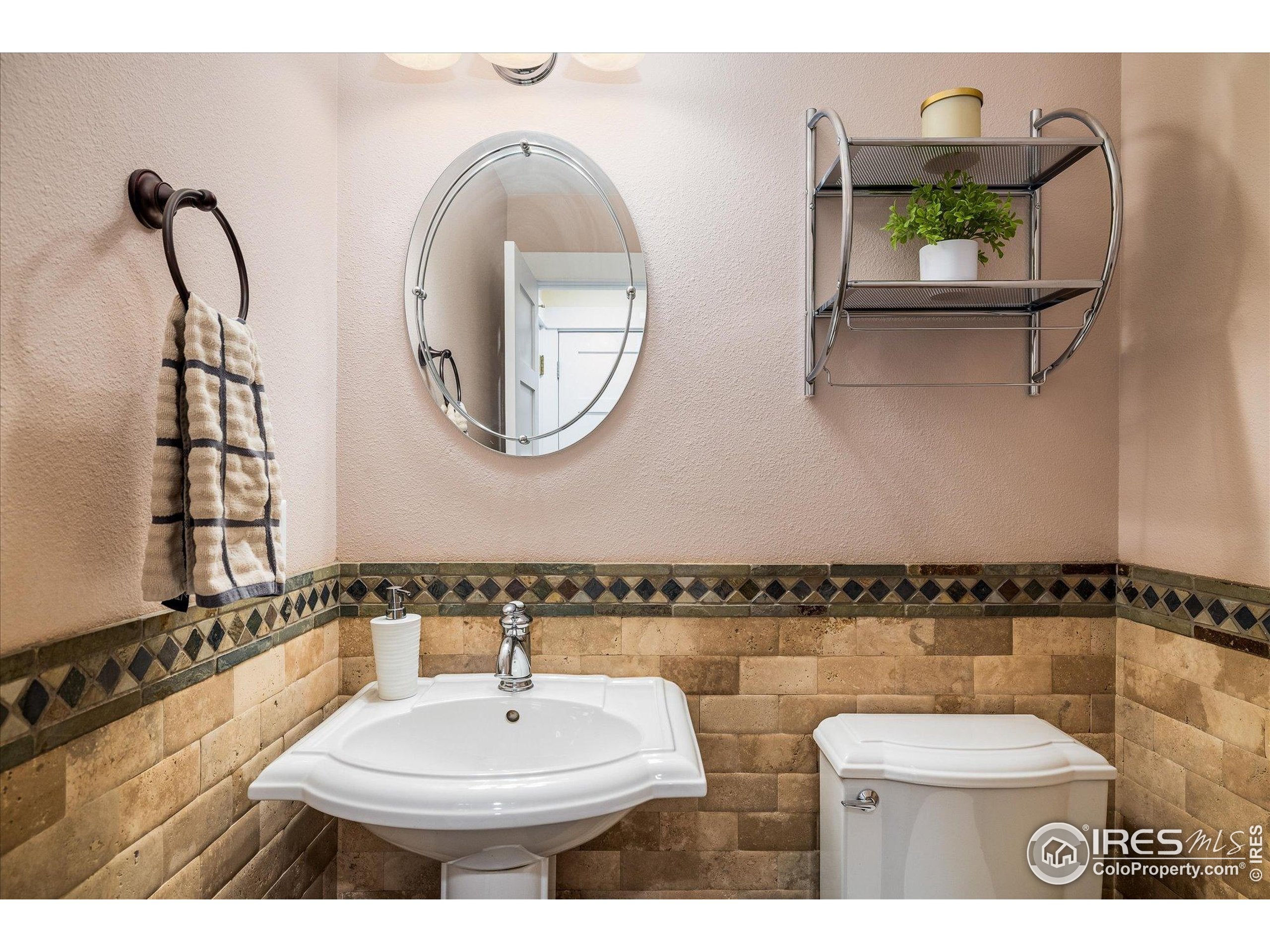 Boulder, Colorado, 80303, United States, 3 Bedrooms Bedrooms, ,4 BathroomsBathrooms,Residential,Active,1820373