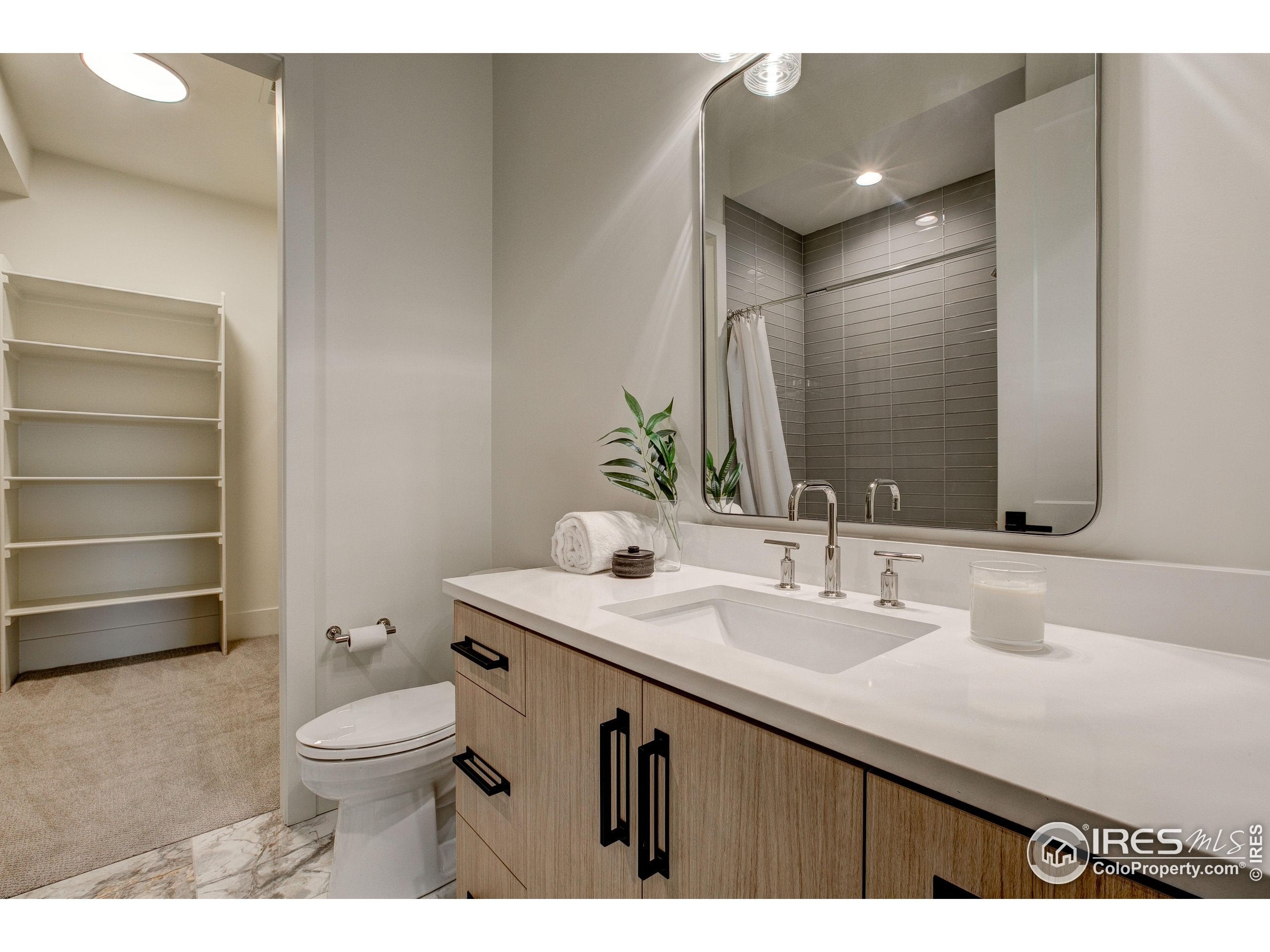 Berthoud, Colorado, 80513, United States, 4 Bedrooms Bedrooms, ,8 BathroomsBathrooms,Residential,Active,2012195