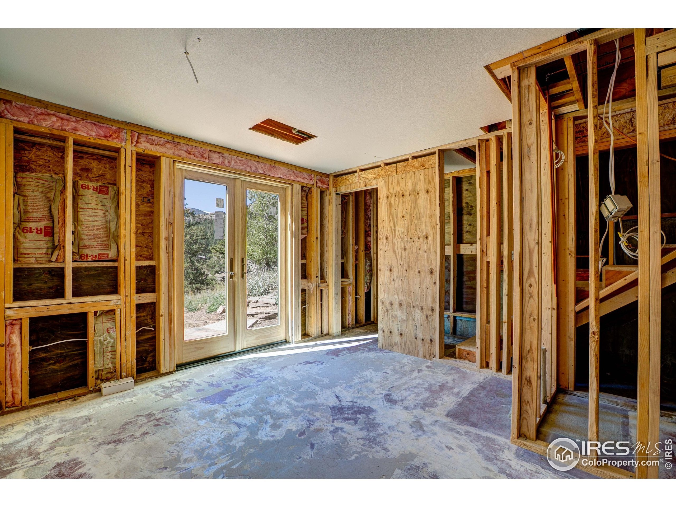 Estes Park, Colorado, 80517, United States, 6 Bedrooms Bedrooms, ,6 BathroomsBathrooms,Residential,Active,1952470