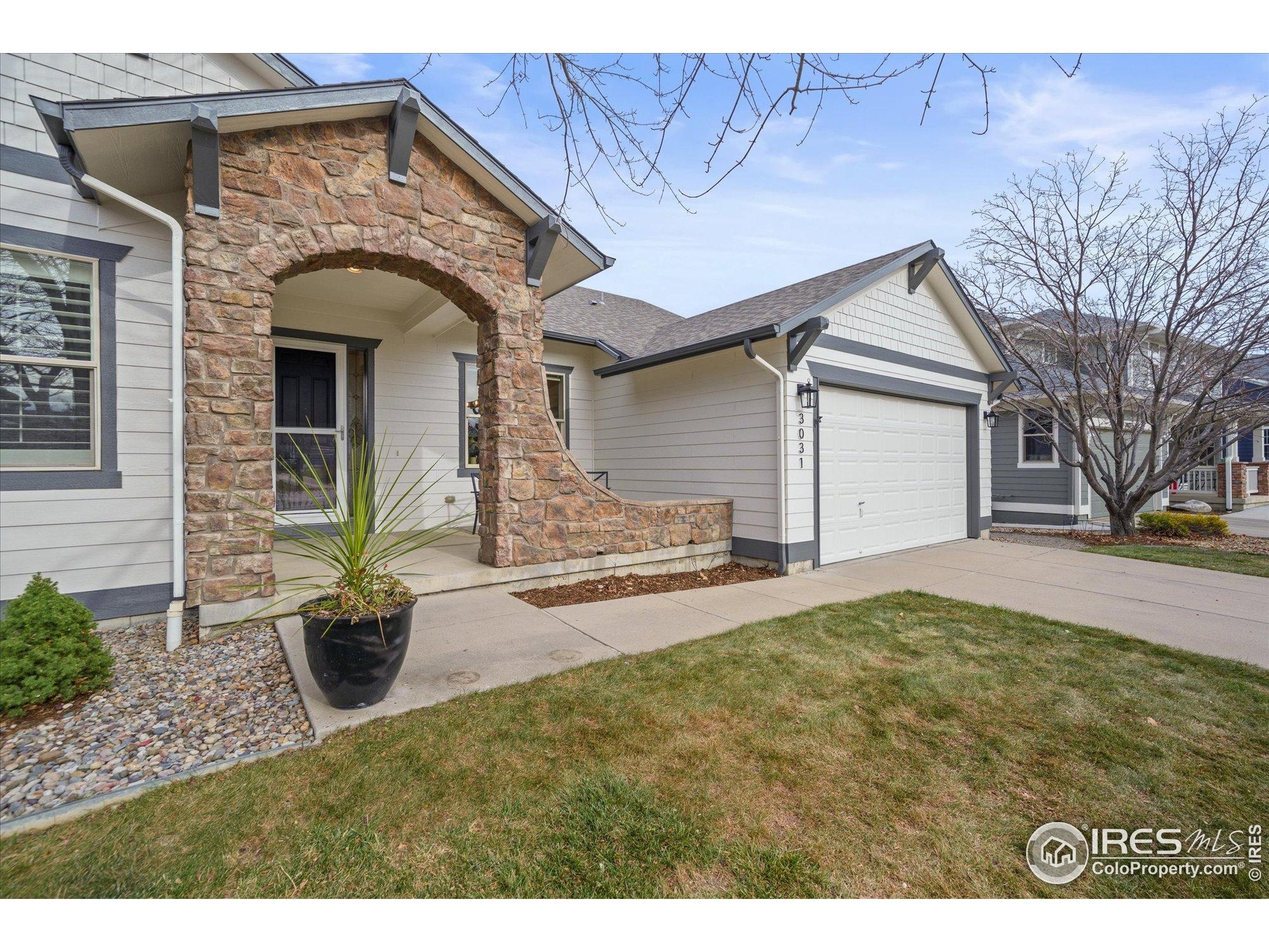 Lafayette, Colorado, 80026, United States, 4 Bedrooms Bedrooms, ,3 BathroomsBathrooms,Residential,Active,1997558