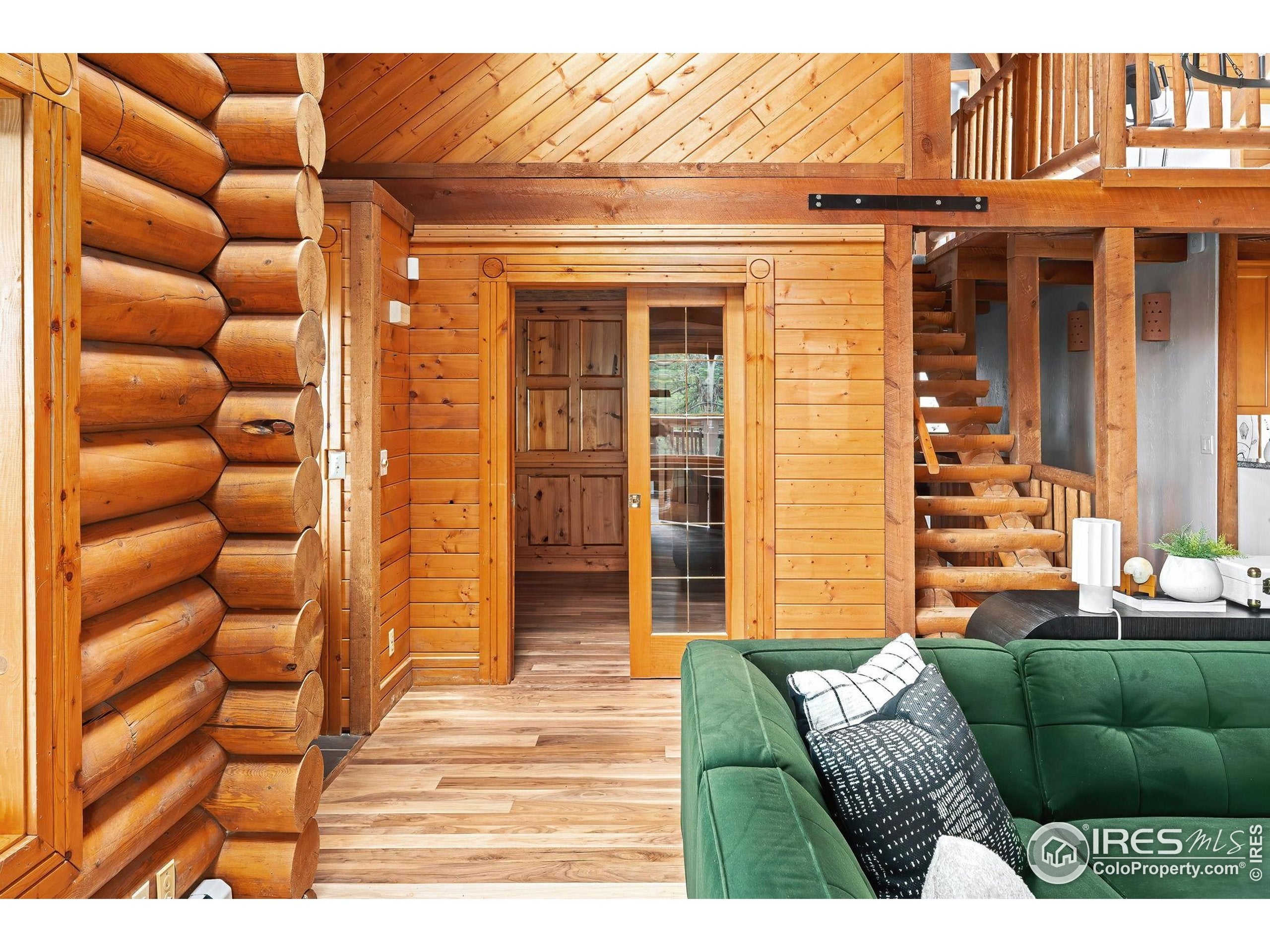 Boulder, Colorado, 80302, United States, 4 Bedrooms Bedrooms, ,4 BathroomsBathrooms,Residential,Active,1997631