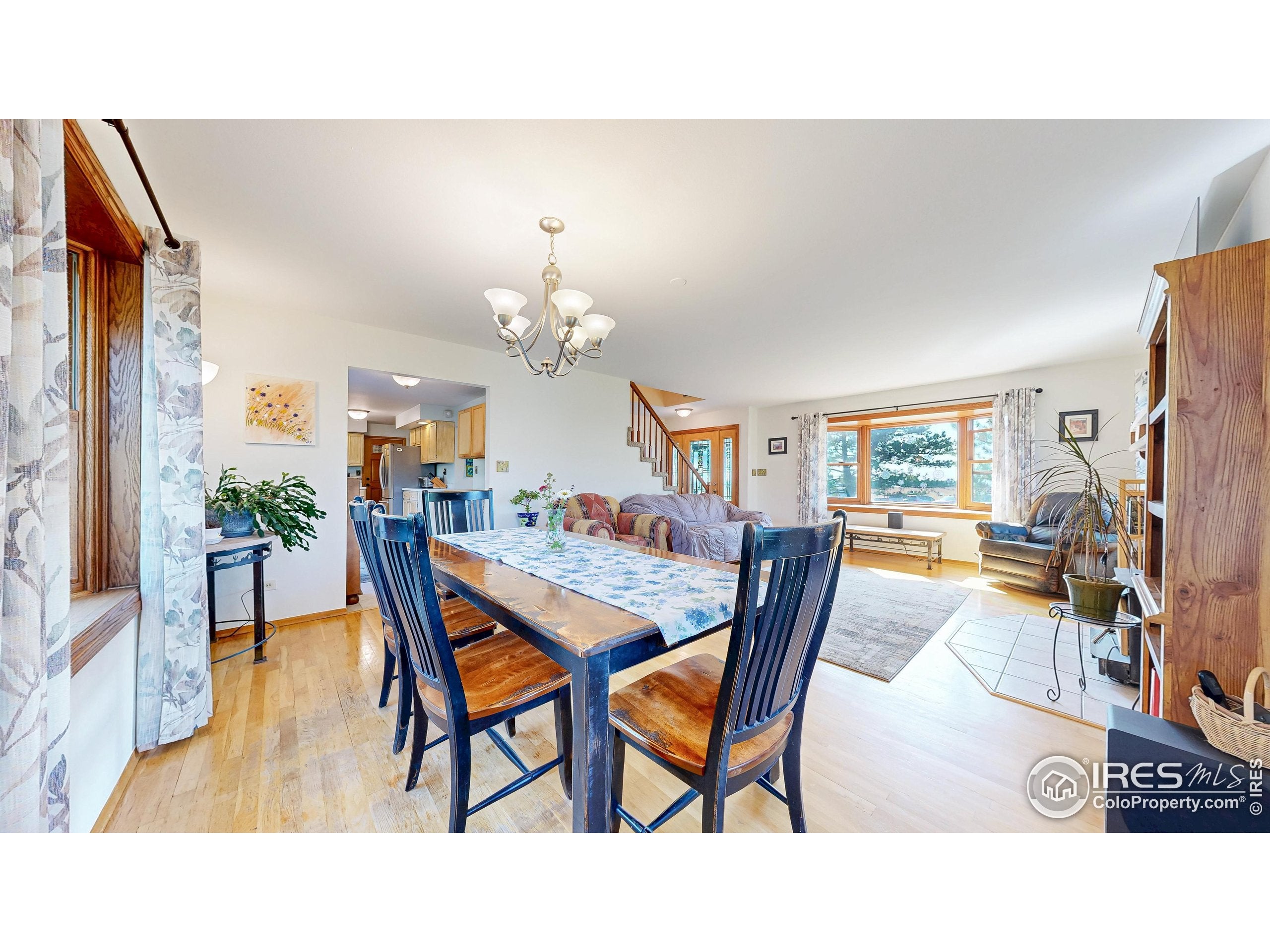 Berthoud, Colorado, 80513, United States, 5 Bedrooms Bedrooms, ,4 BathroomsBathrooms,Residential,Active,1914590