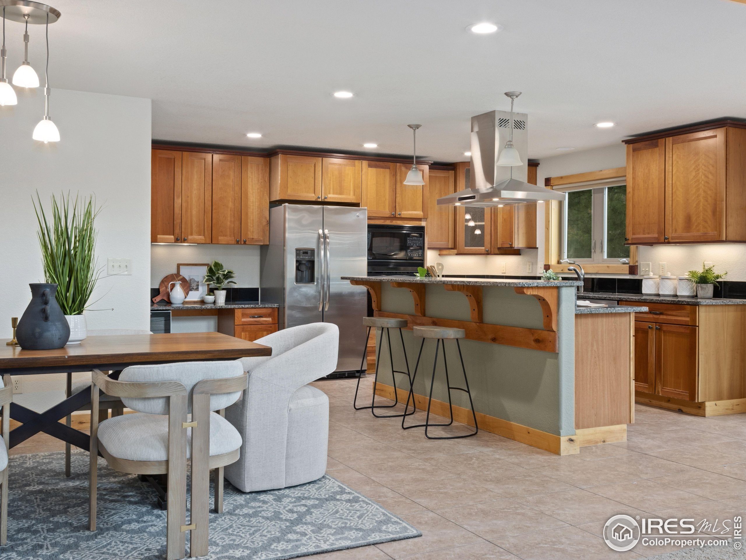 Estes Park, Colorado, 80517, United States, 5 Bedrooms Bedrooms, ,4 BathroomsBathrooms,Residential,Contingent,1824567