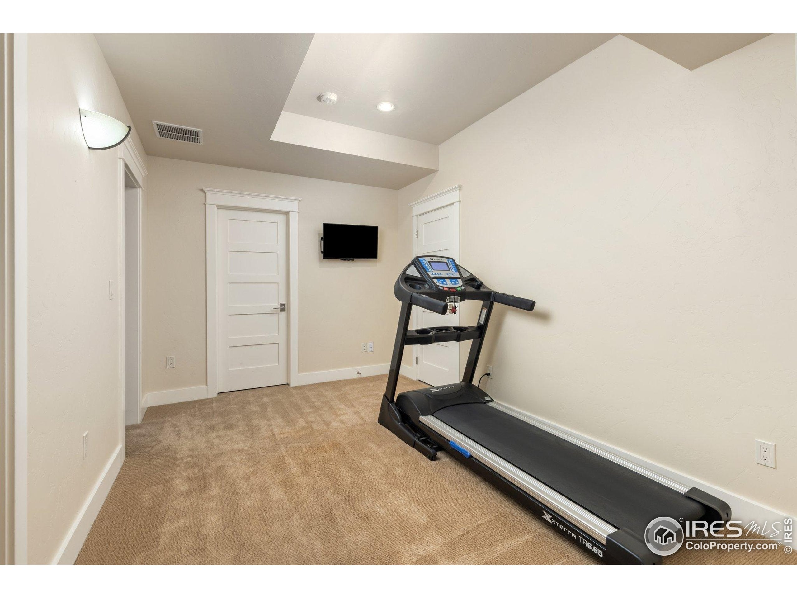 Louisville, Colorado, 80027, United States, 4 Bedrooms Bedrooms, ,5 BathroomsBathrooms,Residential,Active,1764452