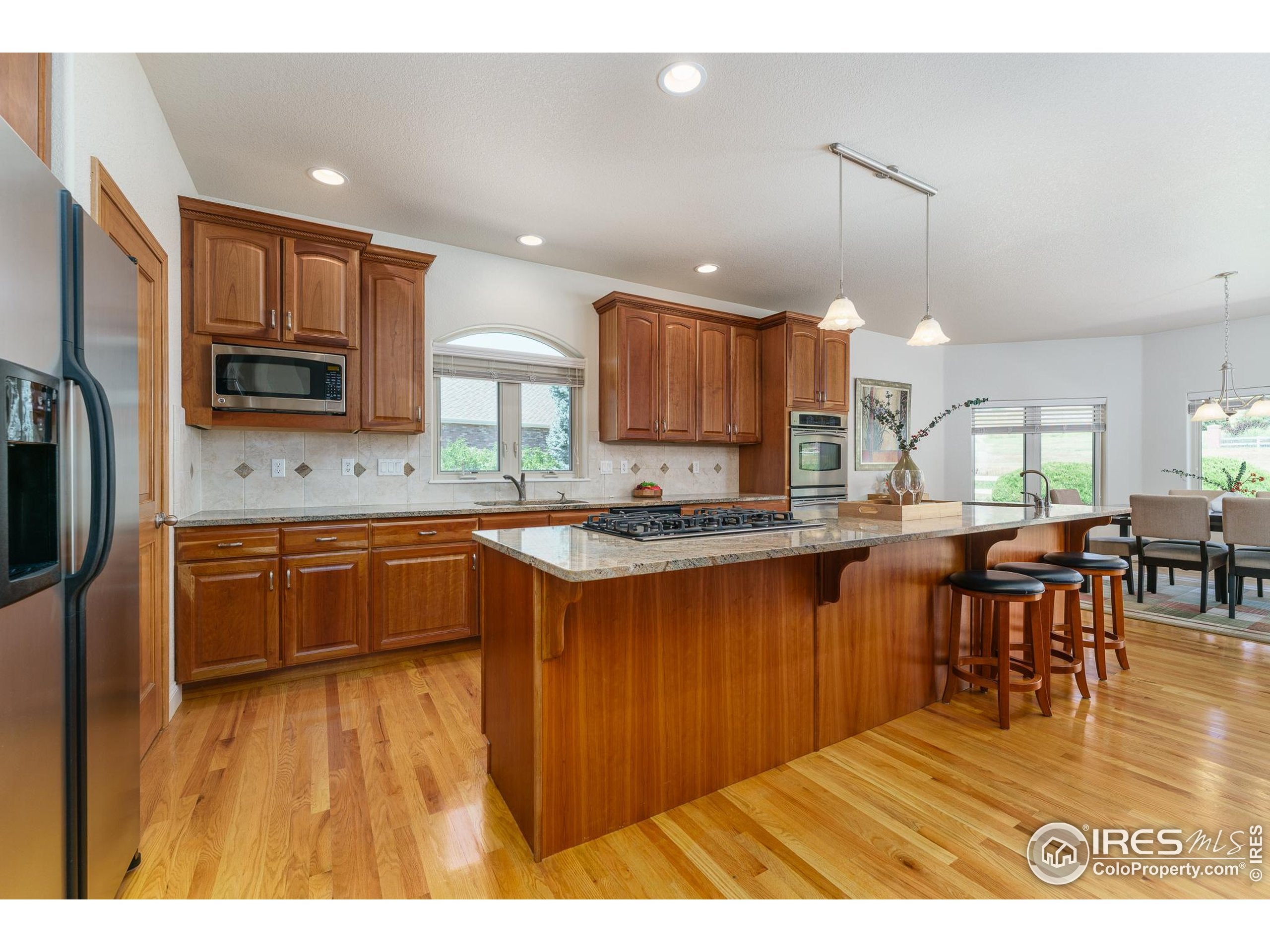 Arvada, Colorado, 80005, United States, 4 Bedrooms Bedrooms, ,4 BathroomsBathrooms,Residential,Active,1922299