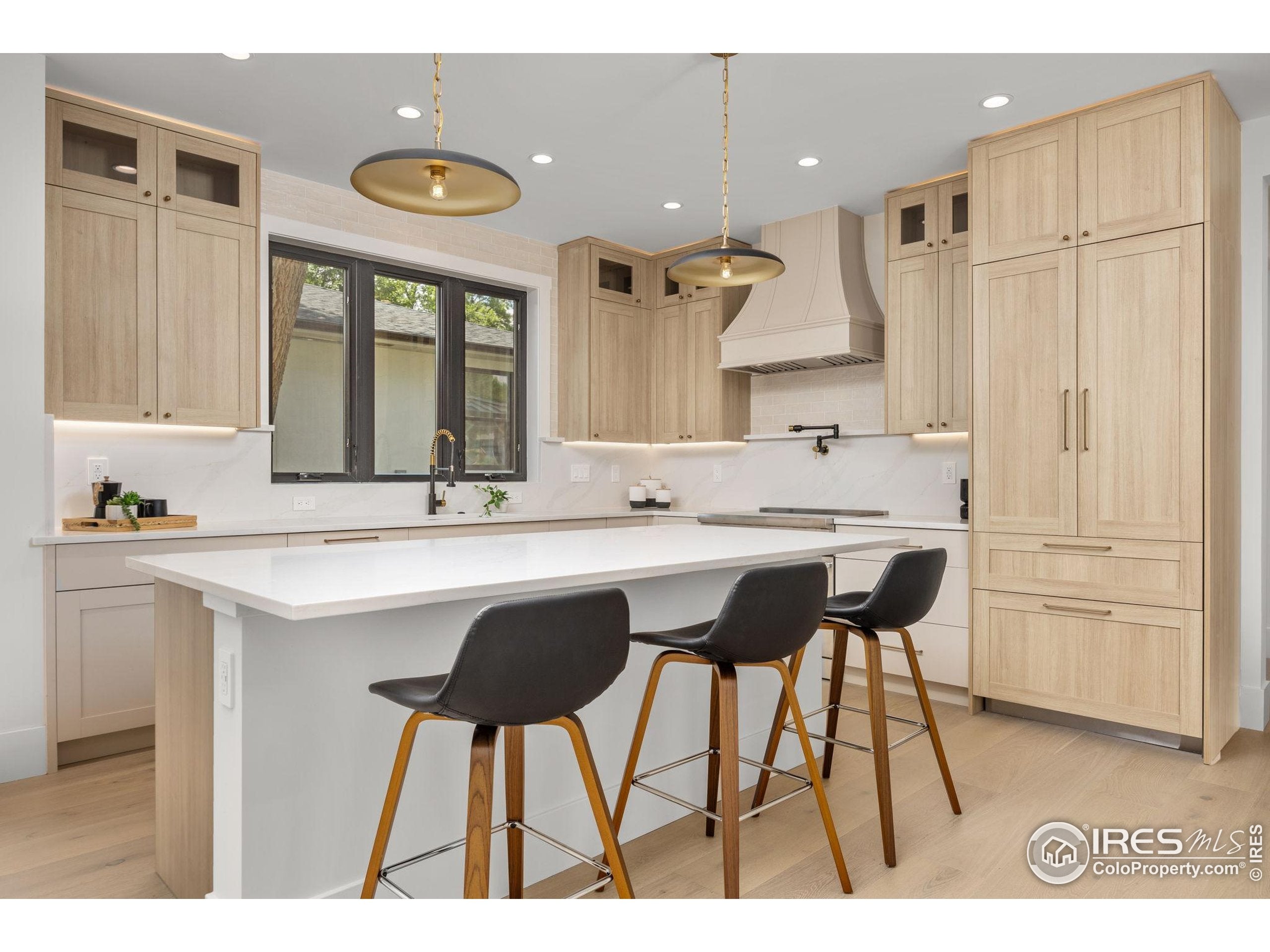 Louisville, Colorado, 80027, United States, 6 Bedrooms Bedrooms, ,4 BathroomsBathrooms,Residential,Active,1903214