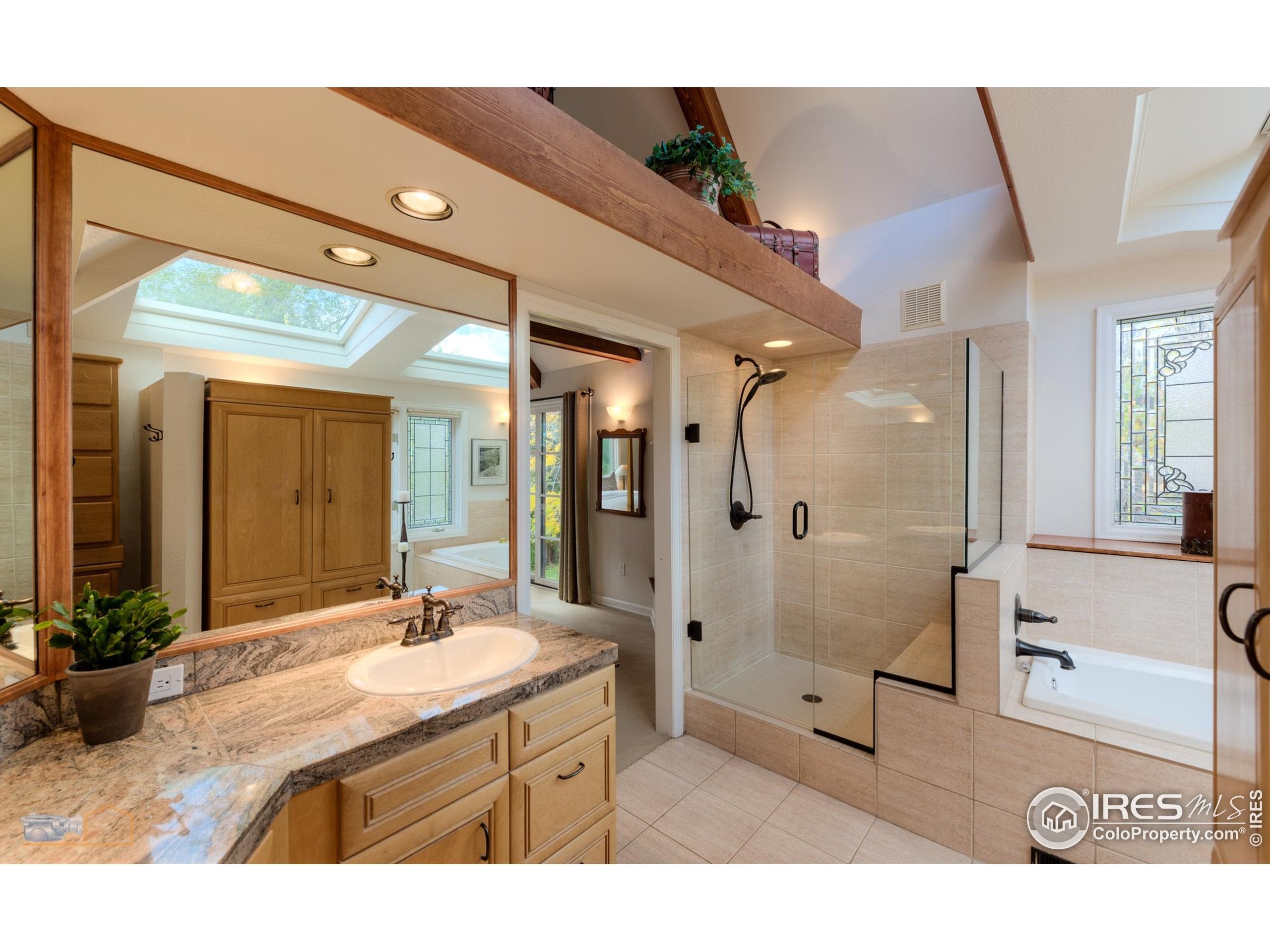 Boulder, Colorado, 80304, United States, 4 Bedrooms Bedrooms, ,3 BathroomsBathrooms,Residential,Active,1997639