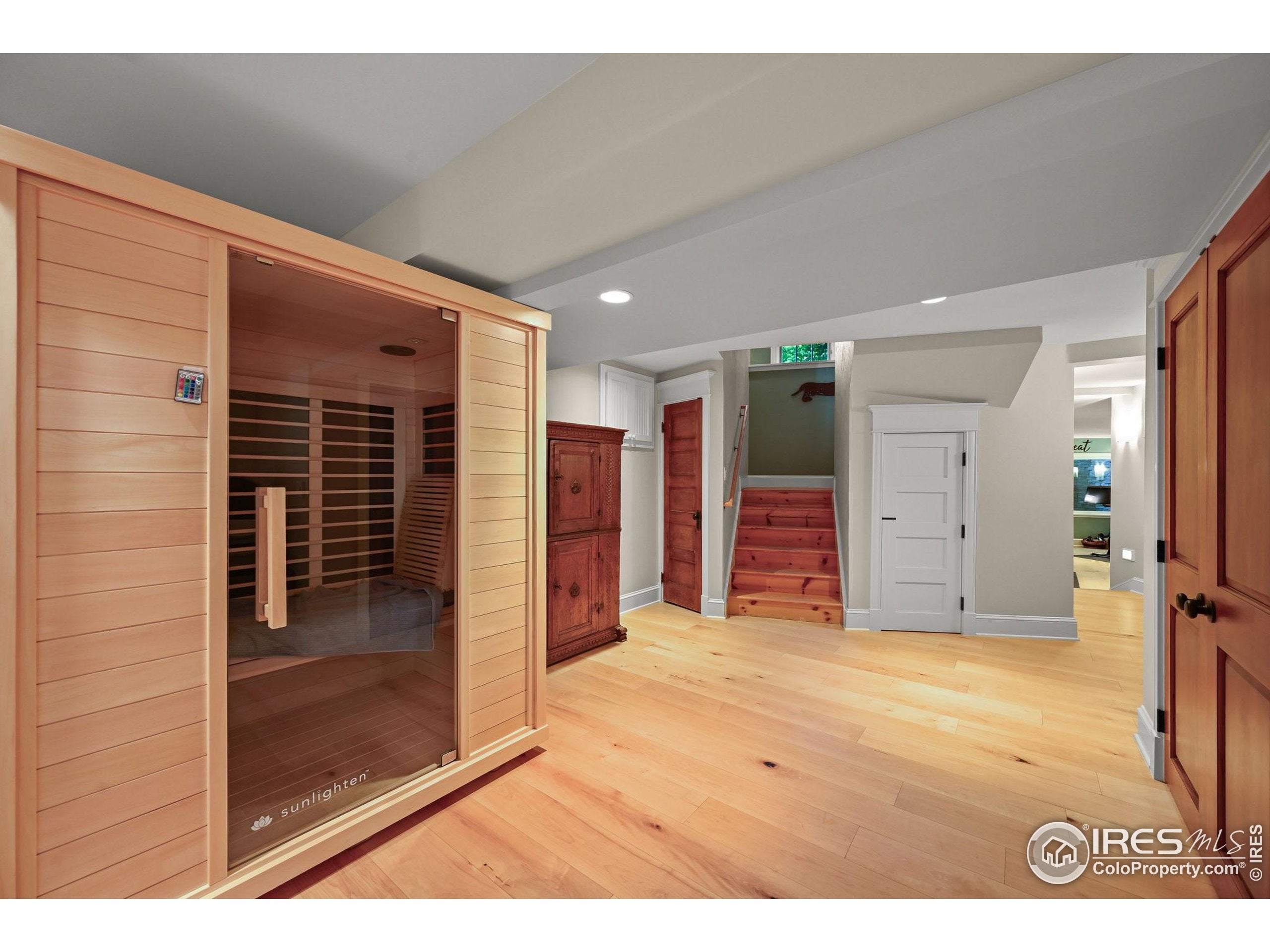 Louisville, Colorado, 80027, United States, 3 Bedrooms Bedrooms, ,3 BathroomsBathrooms,Residential,Pending,1997546