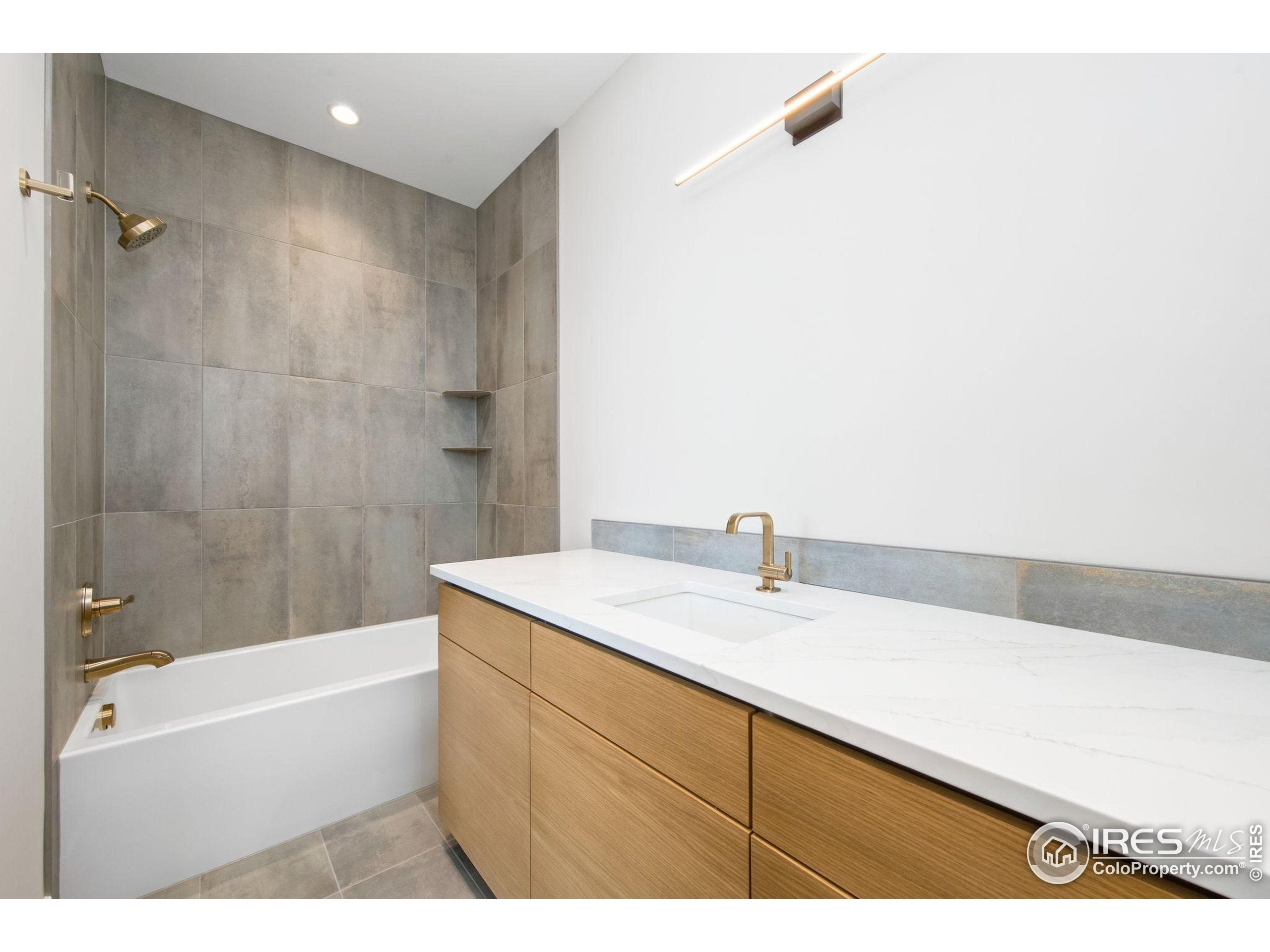 Loveland, Colorado, 80537, United States, 2 Bedrooms Bedrooms, ,3 BathroomsBathrooms,Residential,Active,1884717