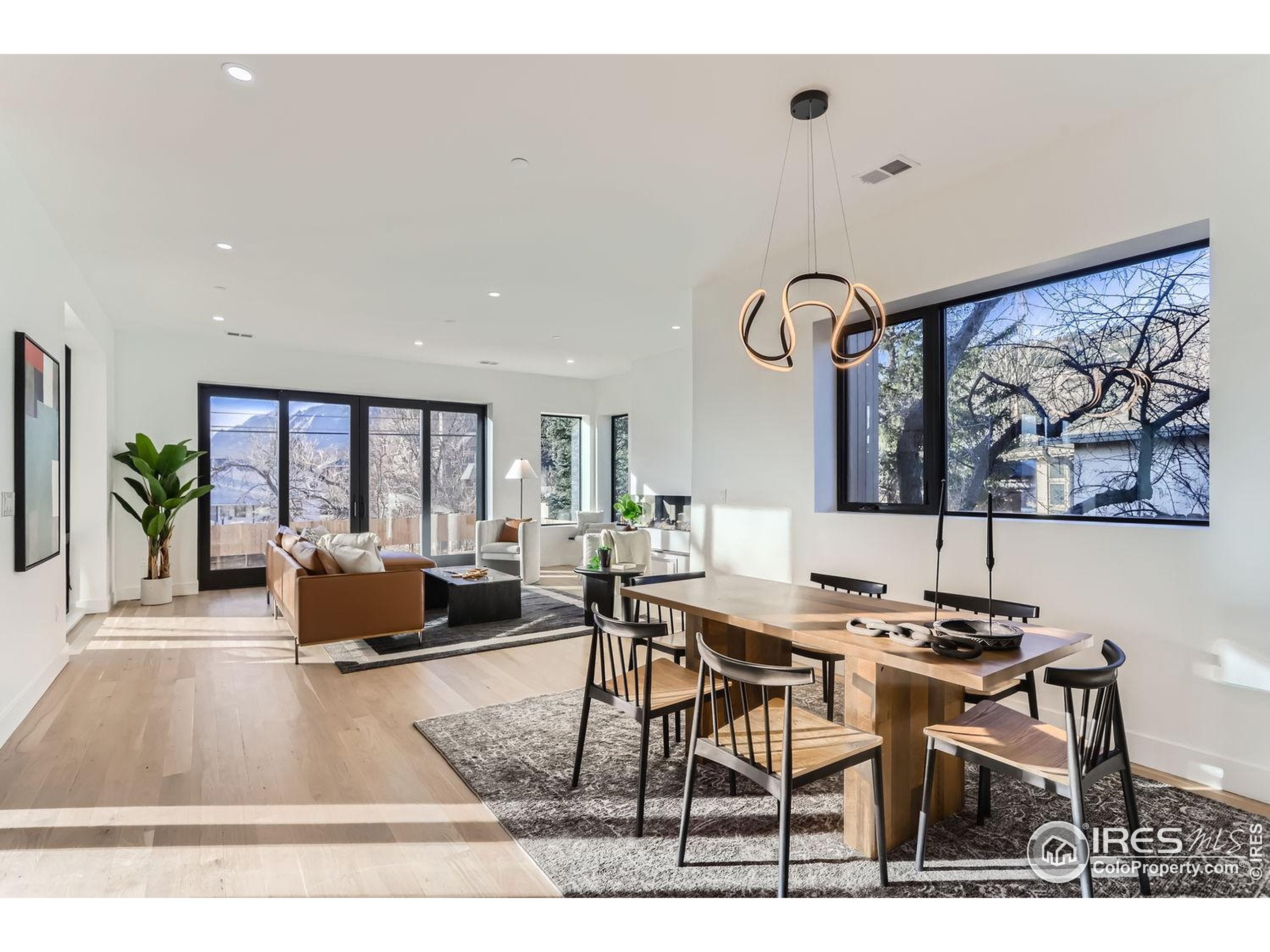 Boulder, Colorado, 80304, United States, 4 Bedrooms Bedrooms, ,4 BathroomsBathrooms,Residential,Active,2002331