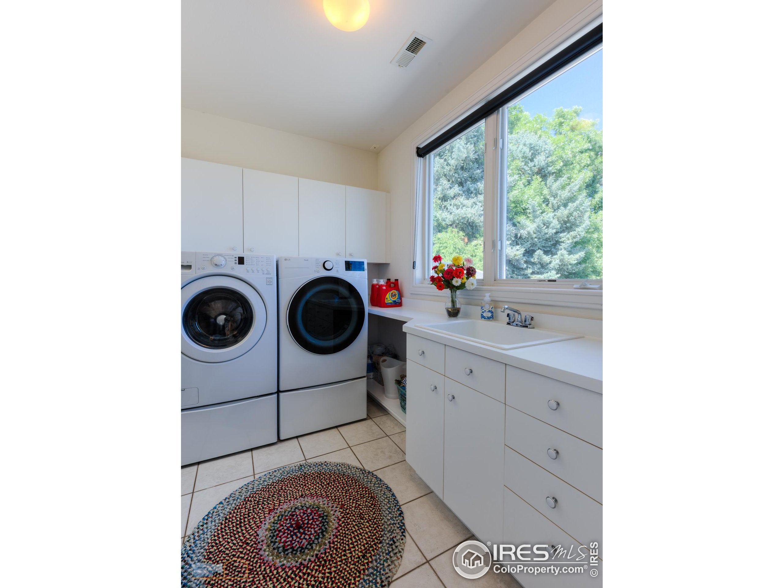 Boulder, Colorado, 80304, United States, 5 Bedrooms Bedrooms, ,7 BathroomsBathrooms,Residential,Active,1997581