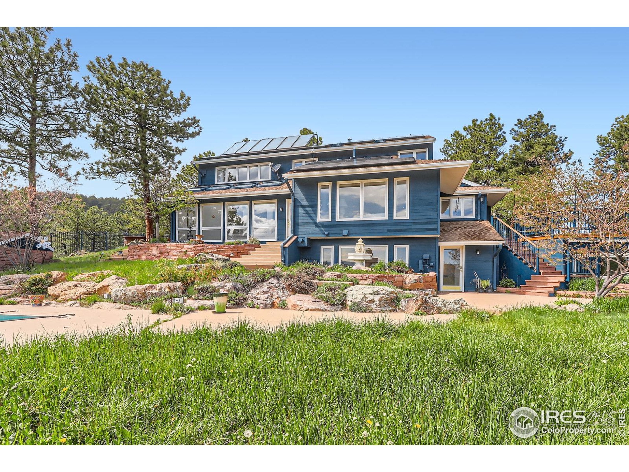 Boulder, Colorado, 80302, United States, 4 Bedrooms Bedrooms, ,5 BathroomsBathrooms,Residential,Pending,1953002