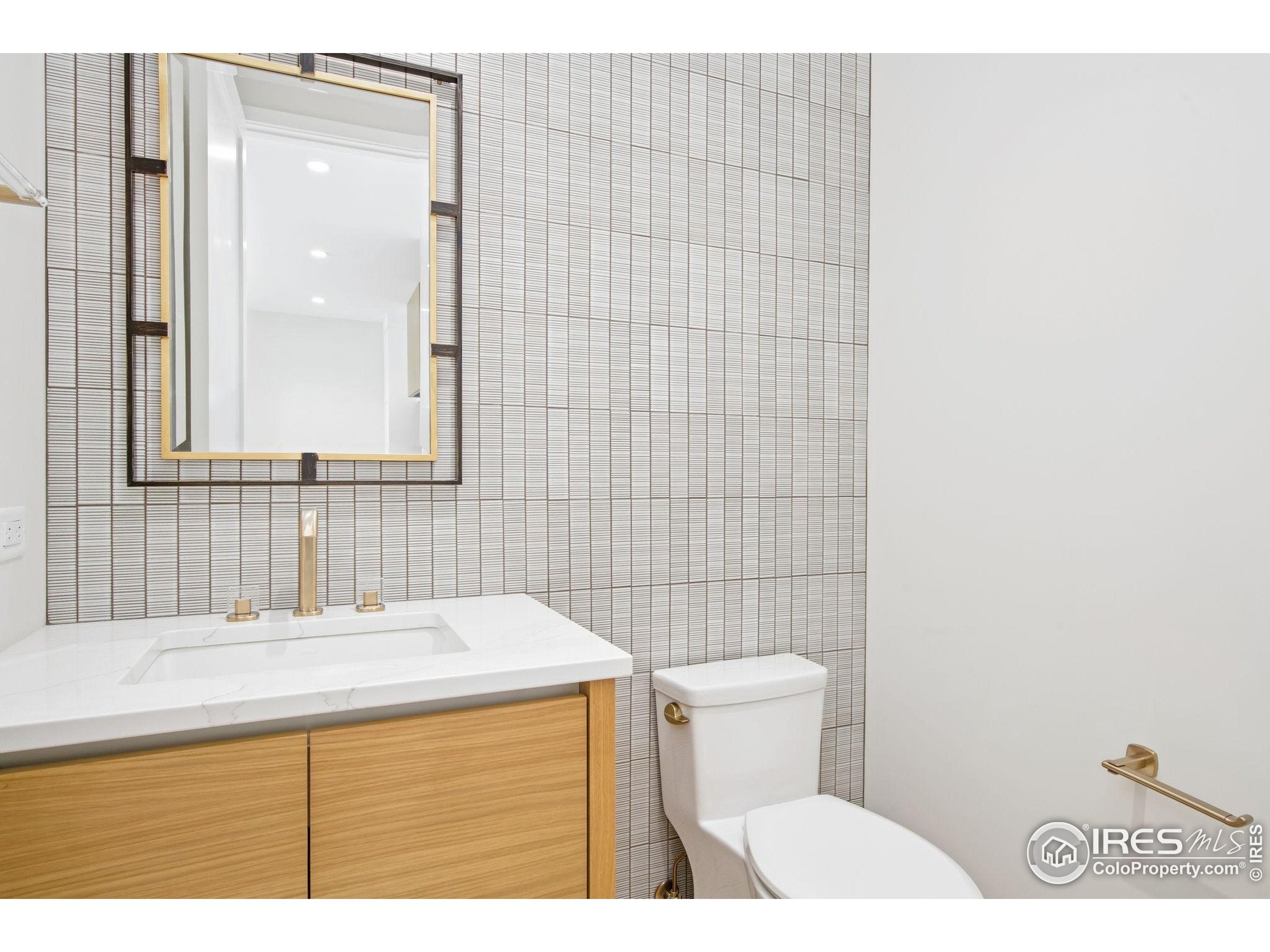 Loveland, Colorado, 80537, United States, 2 Bedrooms Bedrooms, ,3 BathroomsBathrooms,Residential,Active,1884717