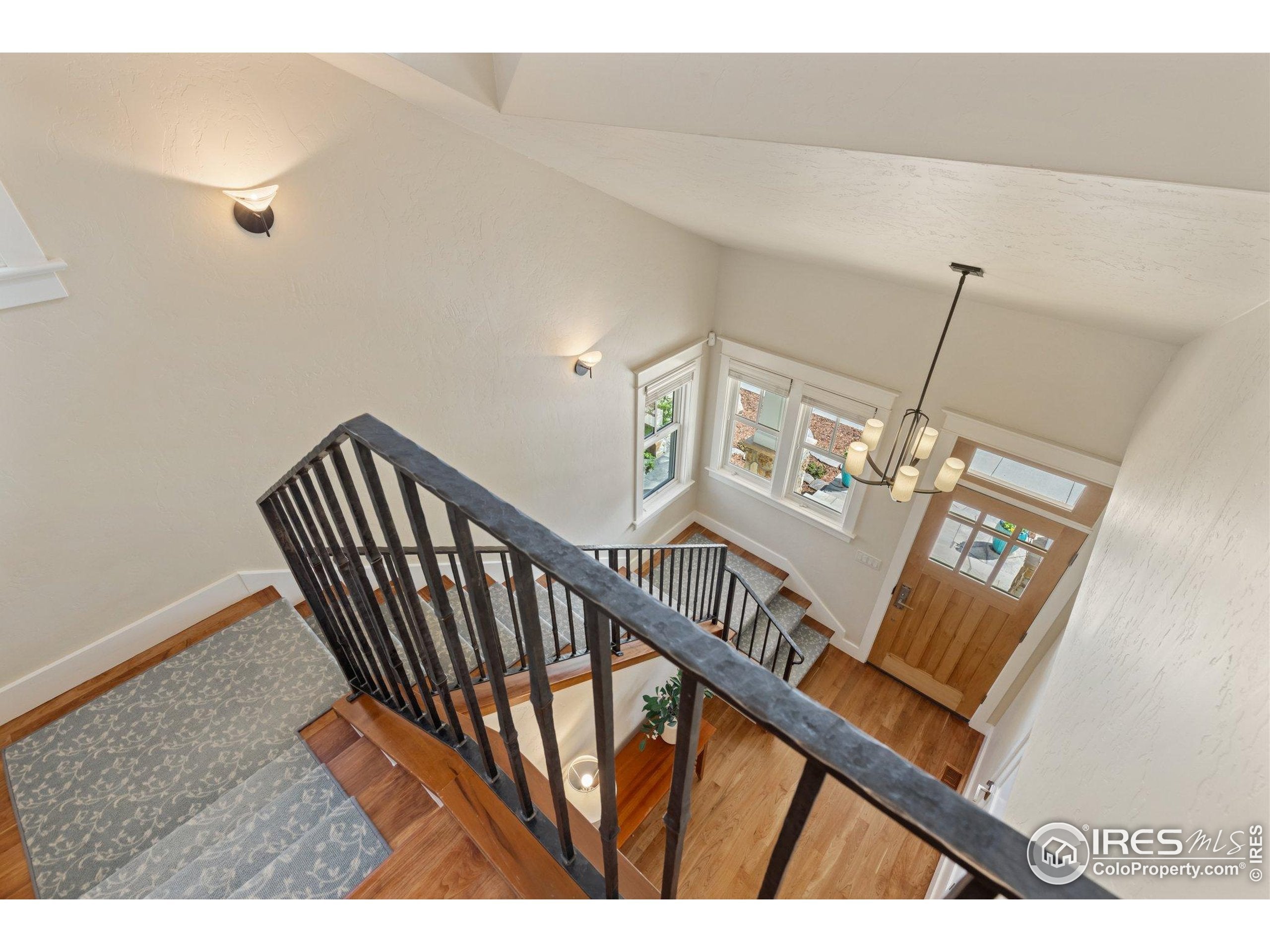 Louisville, Colorado, 80027, United States, 4 Bedrooms Bedrooms, ,5 BathroomsBathrooms,Residential,Active,1764452