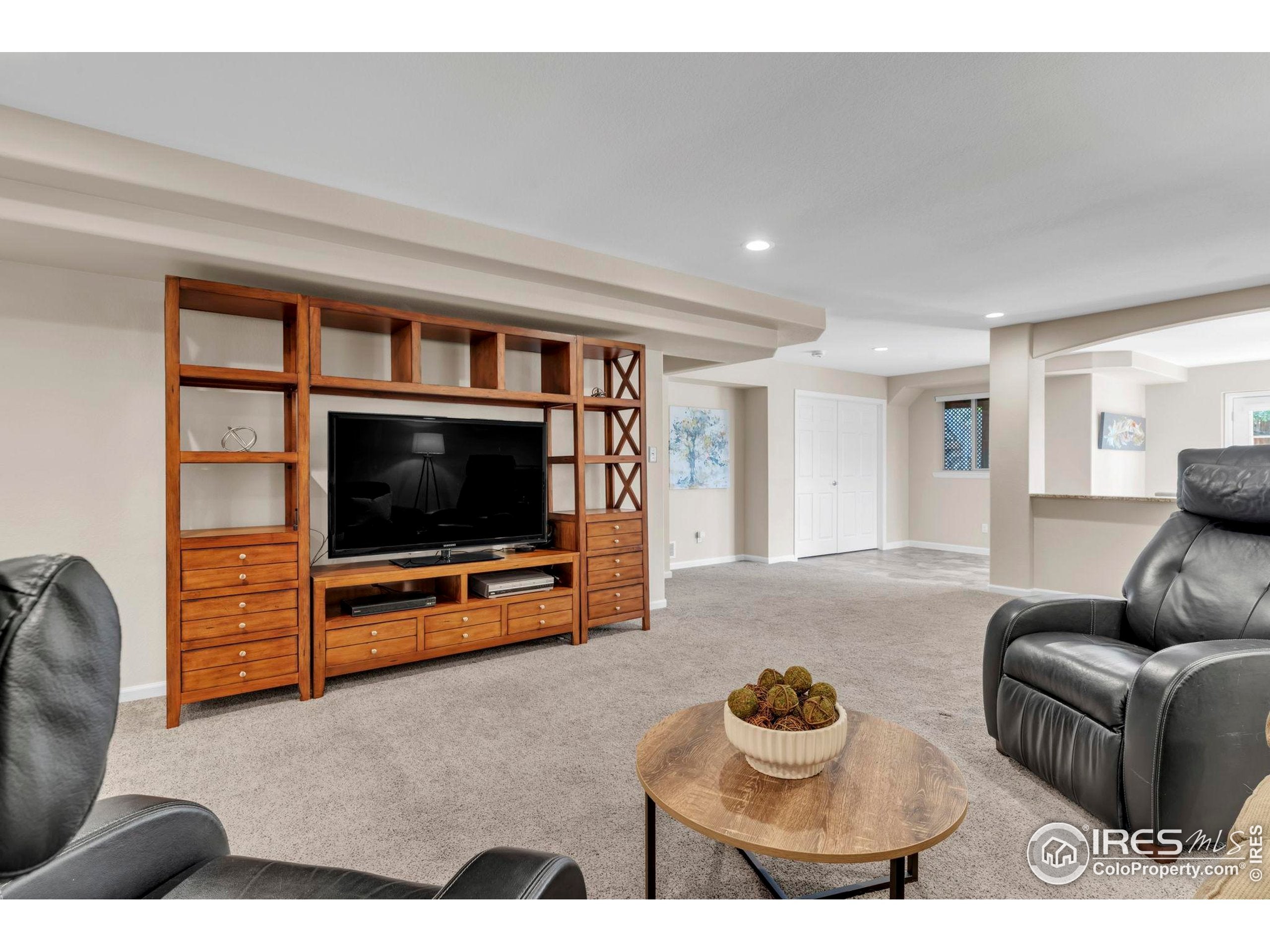 Louisville, Colorado, 80027, United States, 3 Bedrooms Bedrooms, ,3 BathroomsBathrooms,Residential,Active,1944039