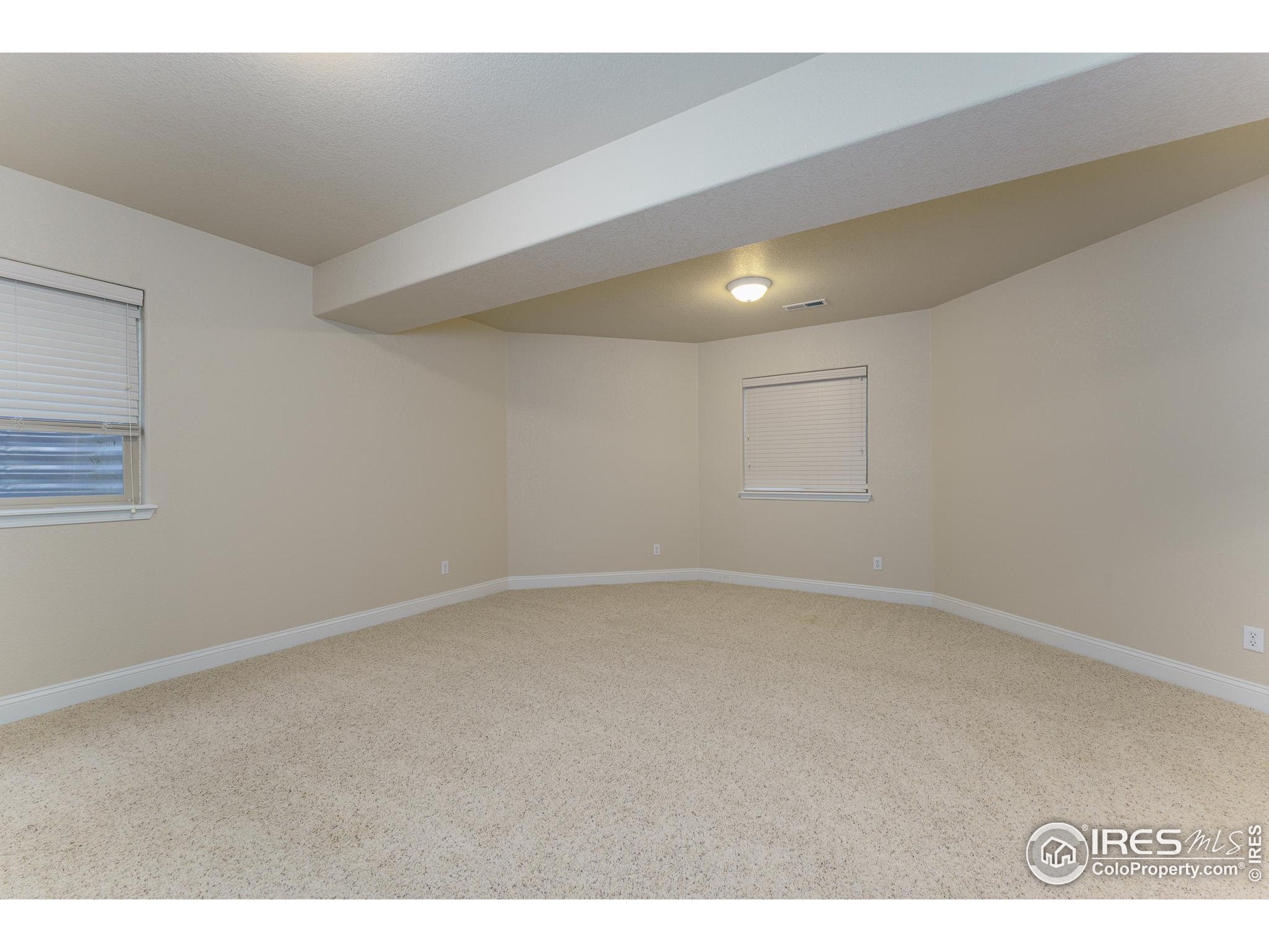 Arvada, Colorado, 80005, United States, 4 Bedrooms Bedrooms, ,4 BathroomsBathrooms,Residential,Active,1922299