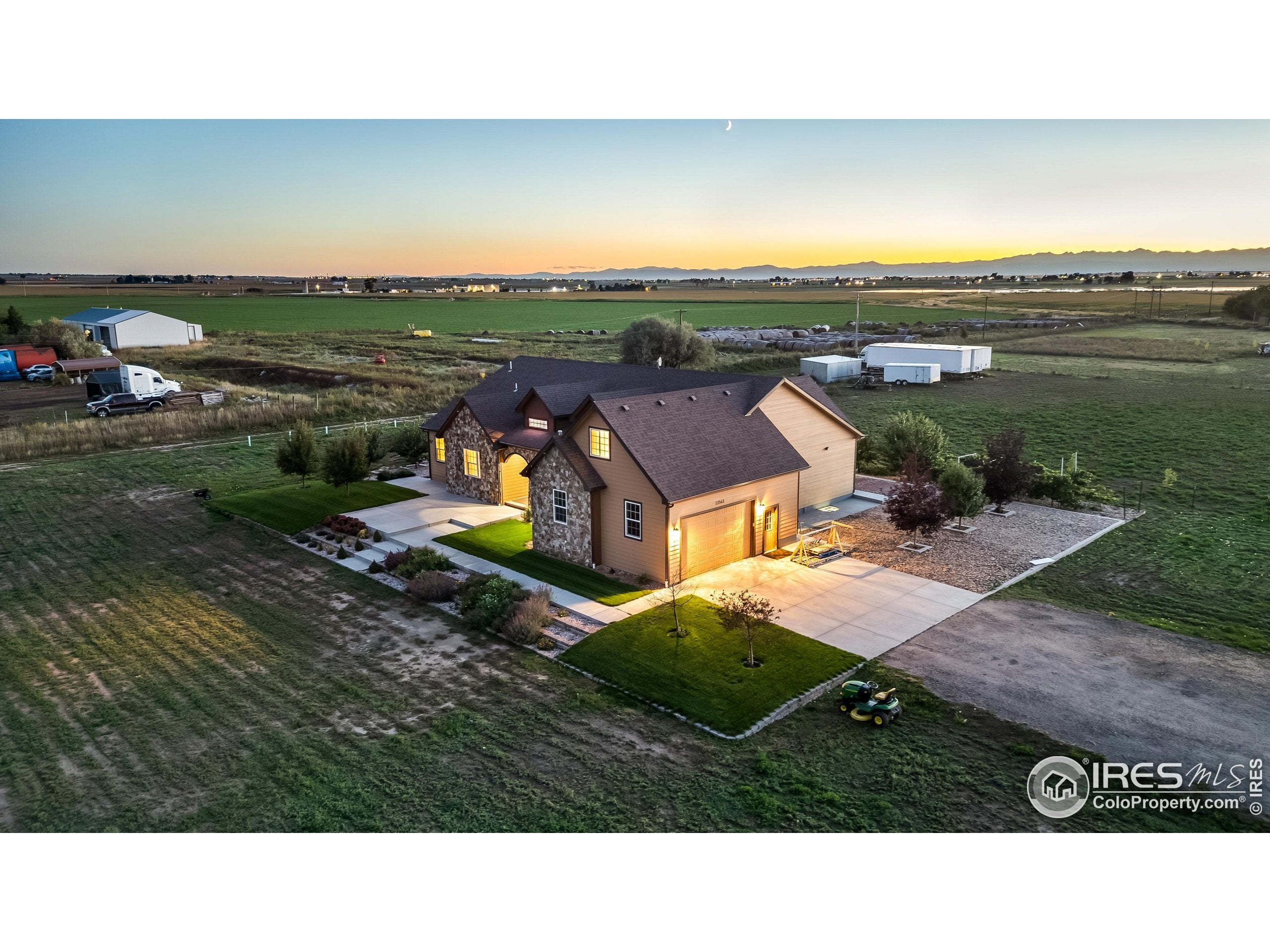 La Salle, Colorado, 80645, United States, 6 Bedrooms Bedrooms, ,4 BathroomsBathrooms,Residential,Active,1953283