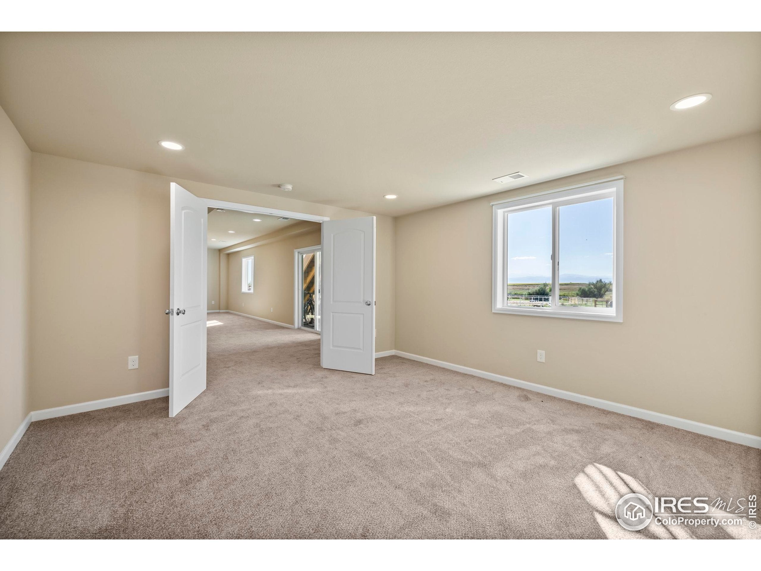 Wellington, Colorado, 80549, United States, 5 Bedrooms Bedrooms, ,4 BathroomsBathrooms,Residential,Active,1954368